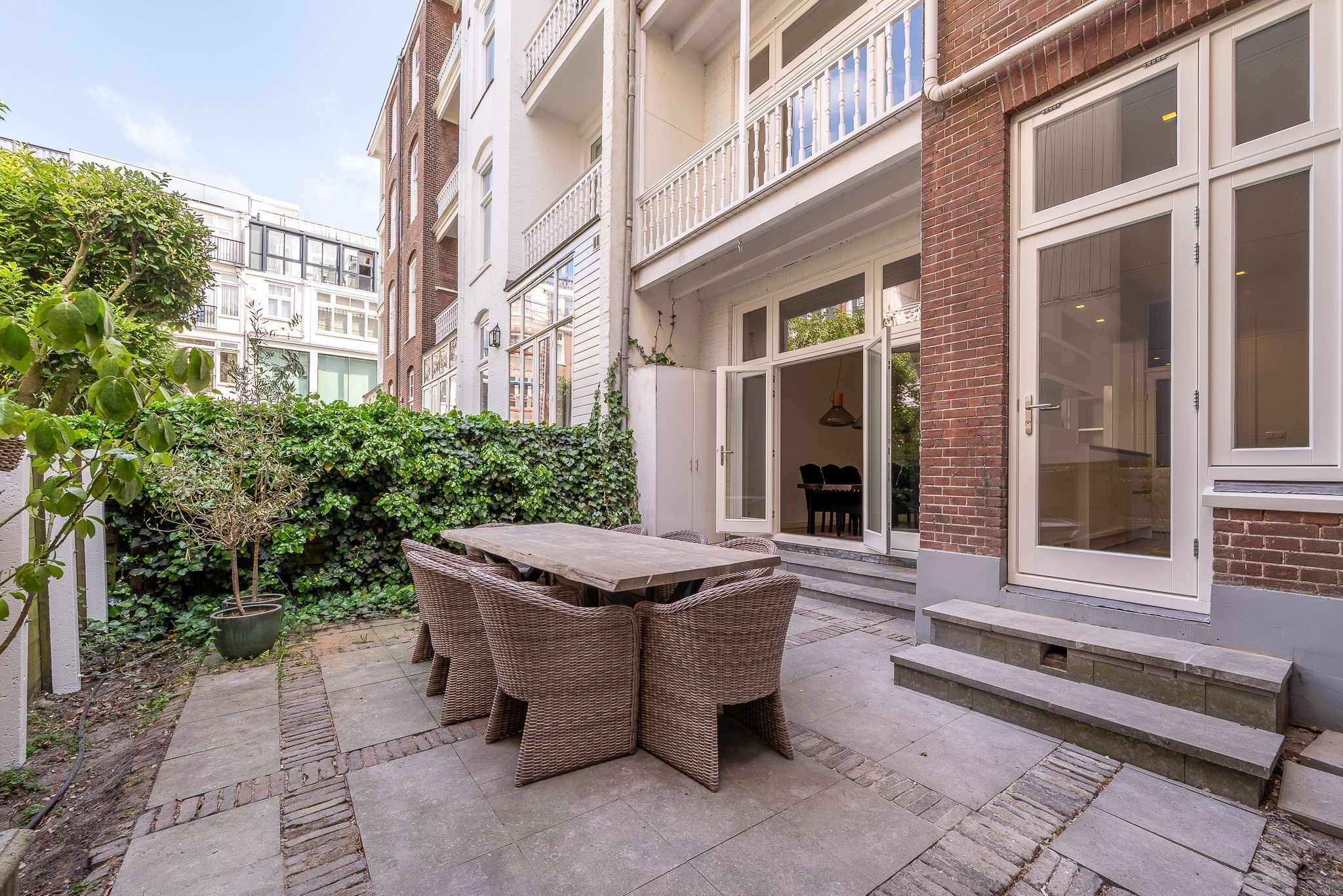 Johannes Verhulststraat 164-H Photo Blur 10