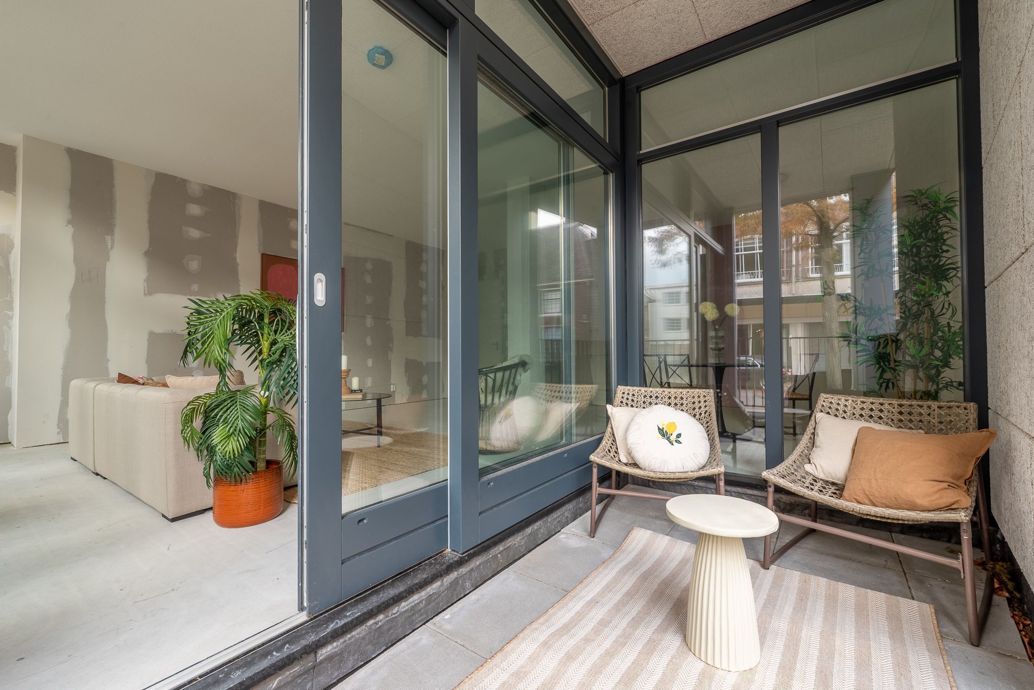 Stationsstraat 1-A Photo Blur 16