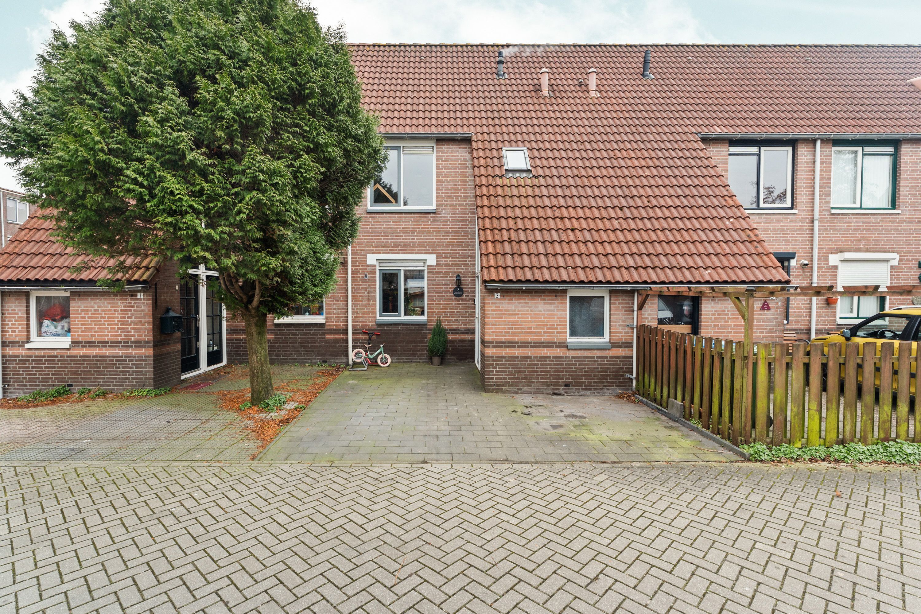 Oldebroekstraat 3 Photo Blur 0