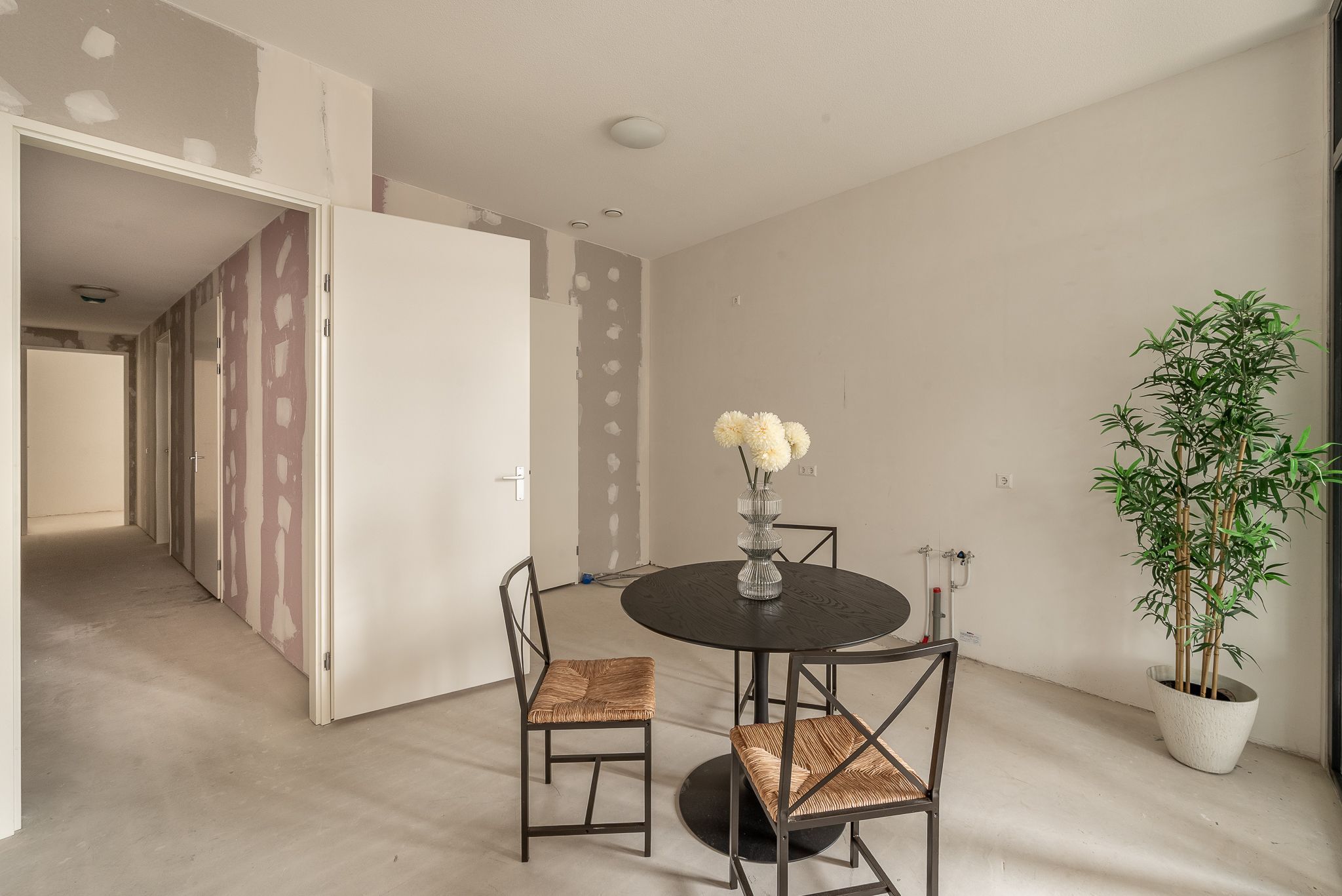 Stationsstraat 1-A Photo Blur 9