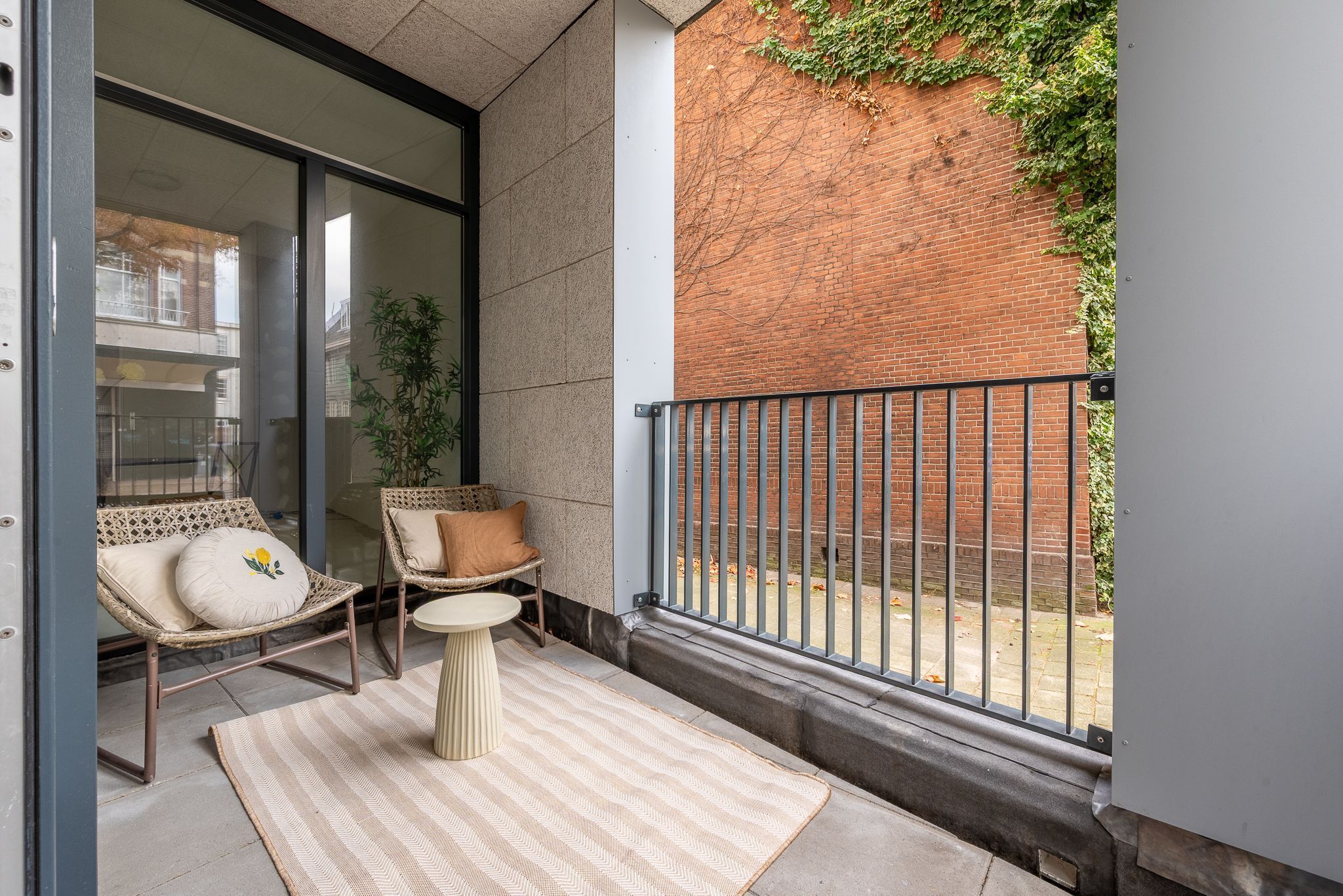 Stationsstraat 1-A Photo Blur 18