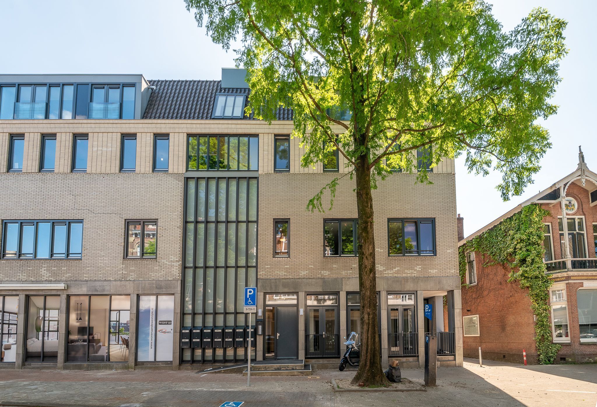 Stationsstraat 1-A Photo Blur 21