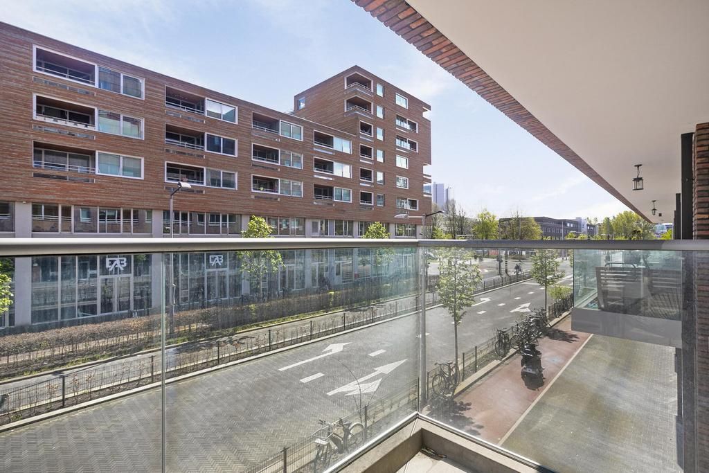 Rinus Michelslaan 183 Photo Blur 17