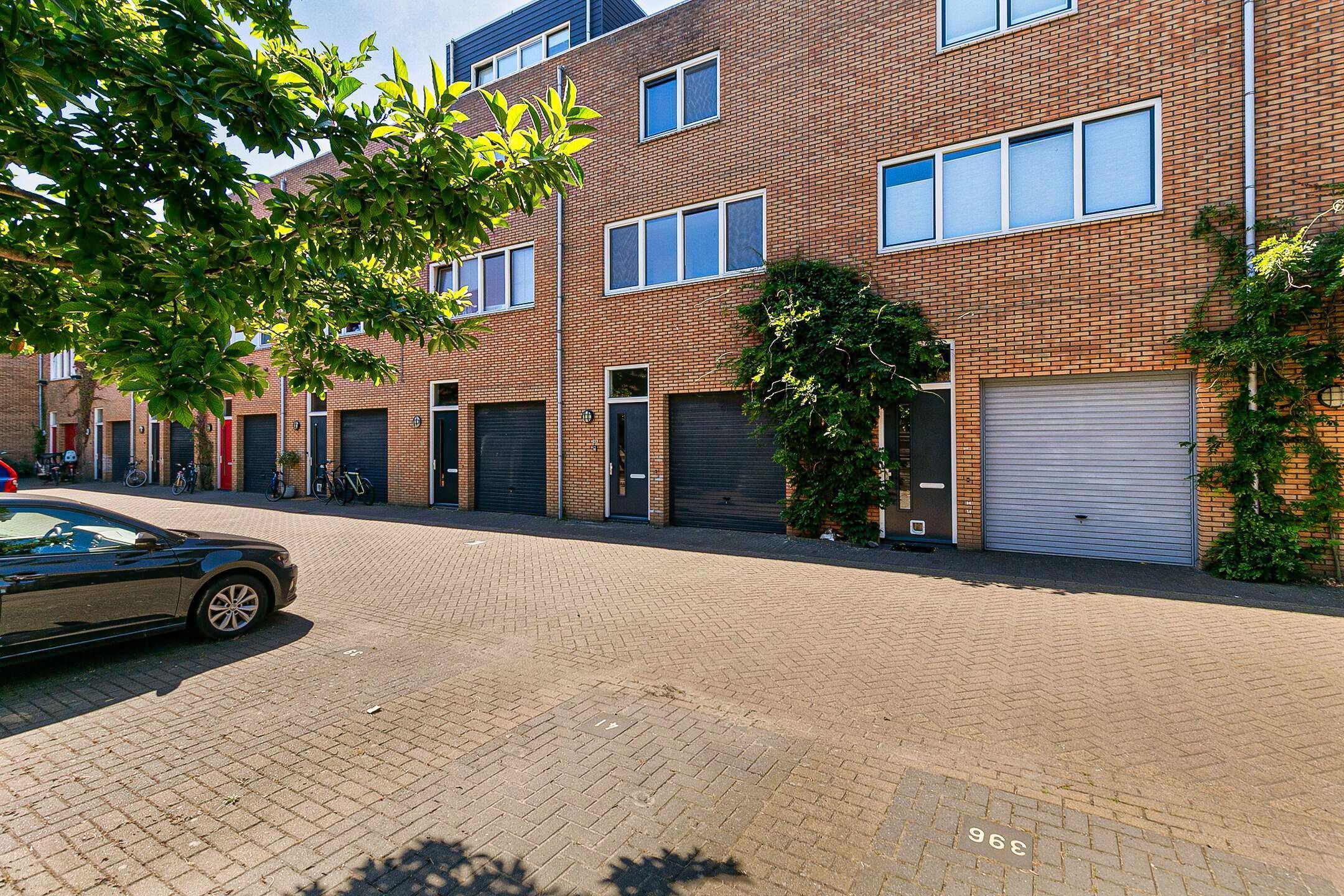 Emmy Andriessestraat 426 Photo Blur 1