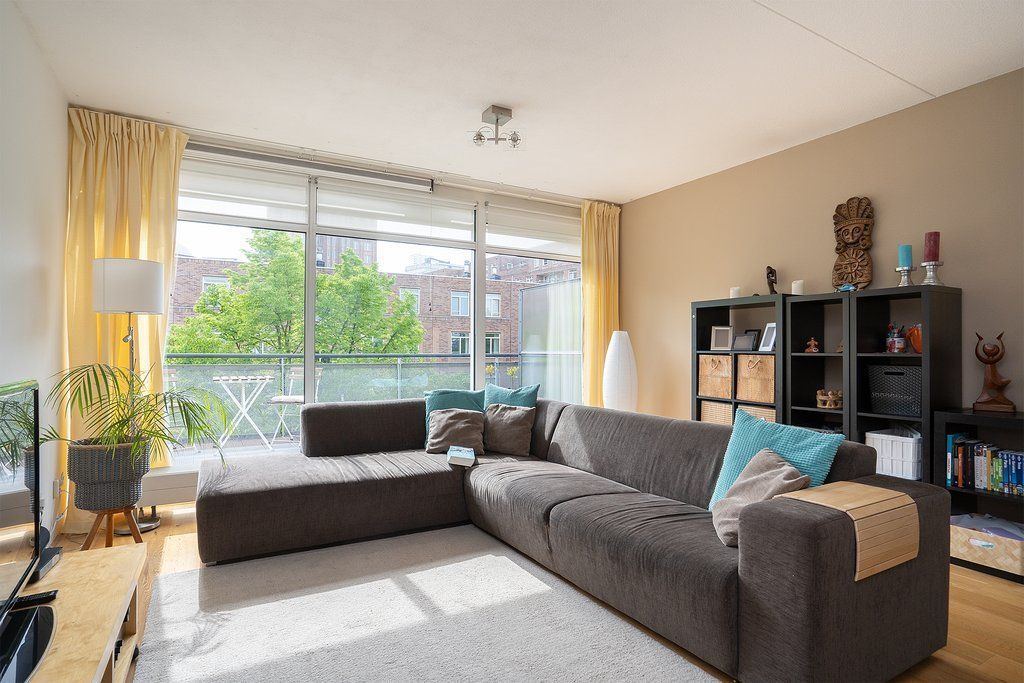 Louise Henriettestraat 2-V Photo 1