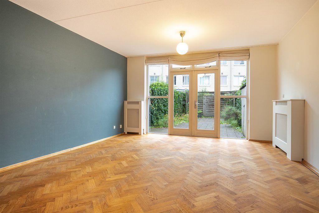 Louise Henriettestraat 2-M Photo 0