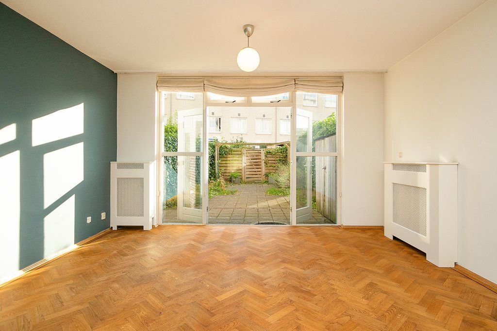 Louise Henriettestraat 2-M Photo 4