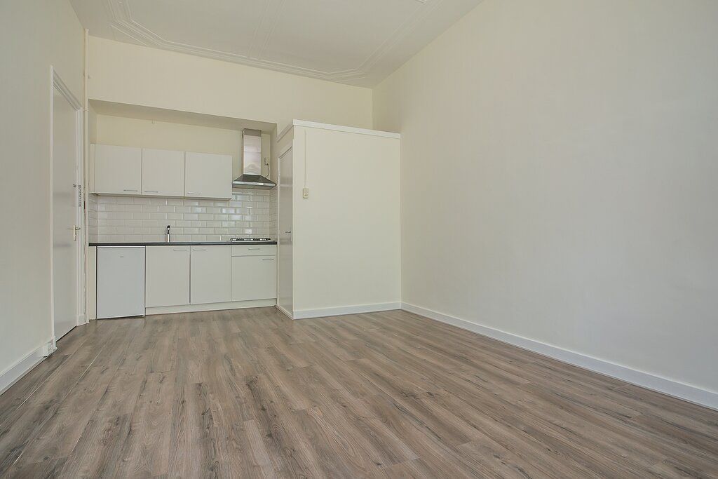 Laan van Nieuw-Oost-Indie 204-A Photo 0