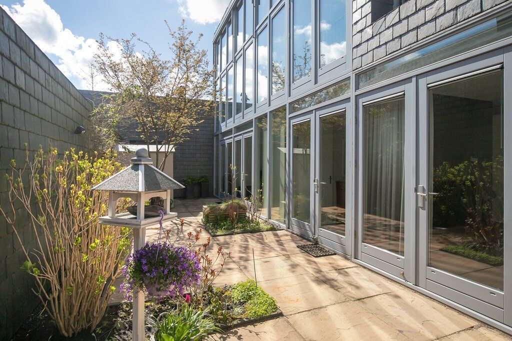 Van Dijkwater 45 Photo 1