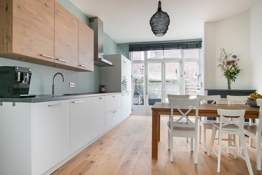 Hendrik Zwaardecroonstraat 137 Photo 1