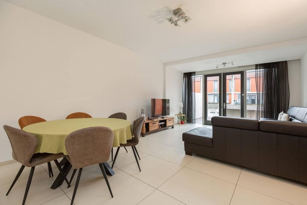 Hongarenburg 5 Photo 2