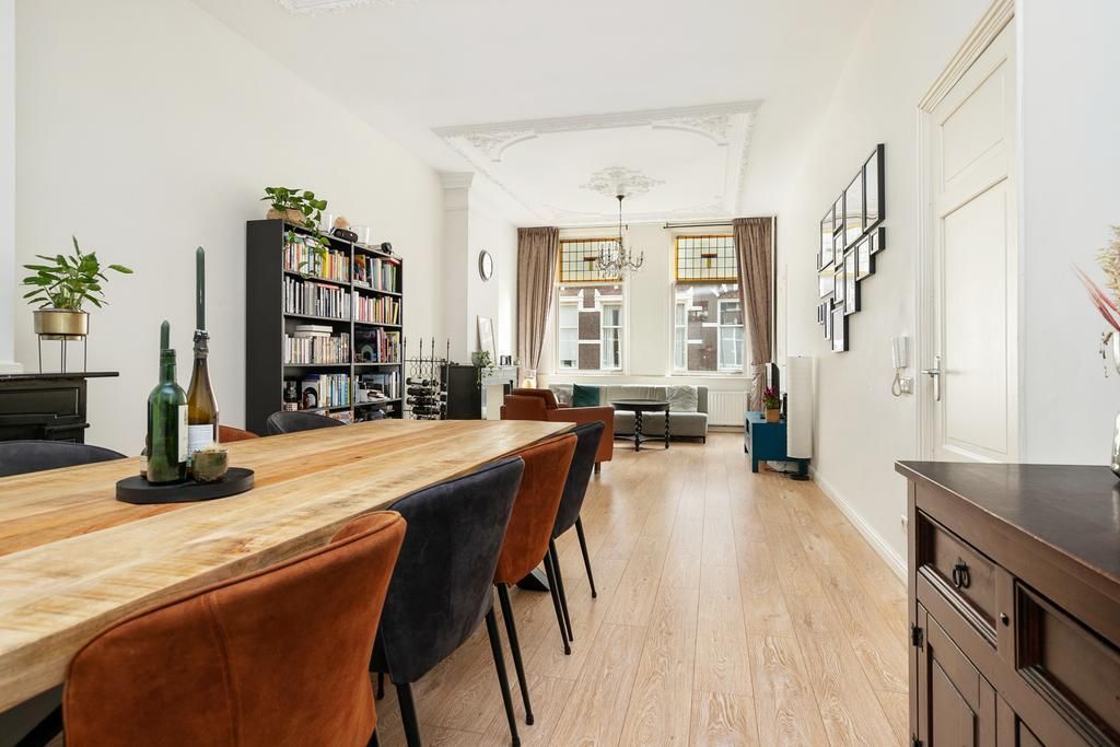 Van Merlenstraat 106-A 1e Photo 2