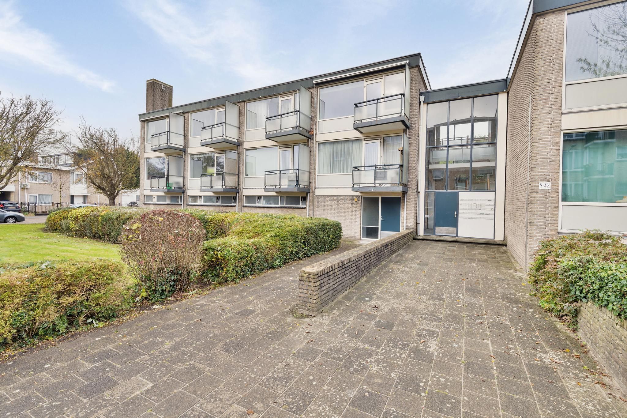 Robertaland 36 Photo 3