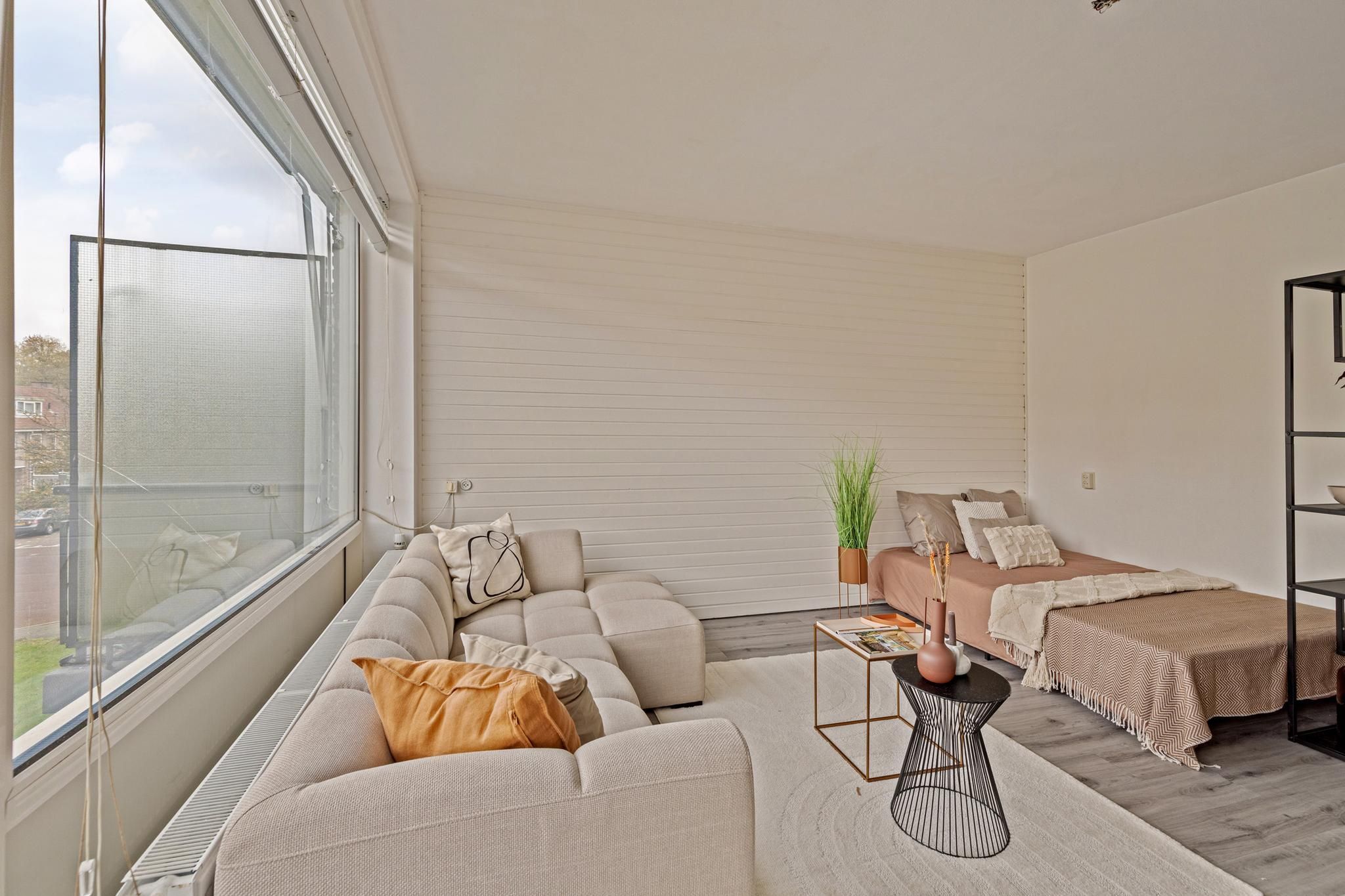 Robertaland 36 Photo 2