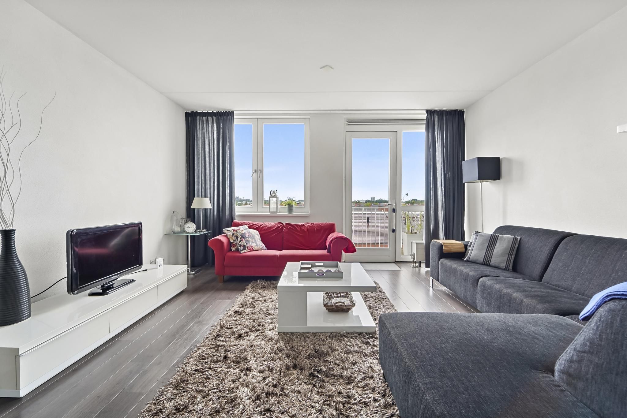 Laan van Leidschenveen 245 Photo 0