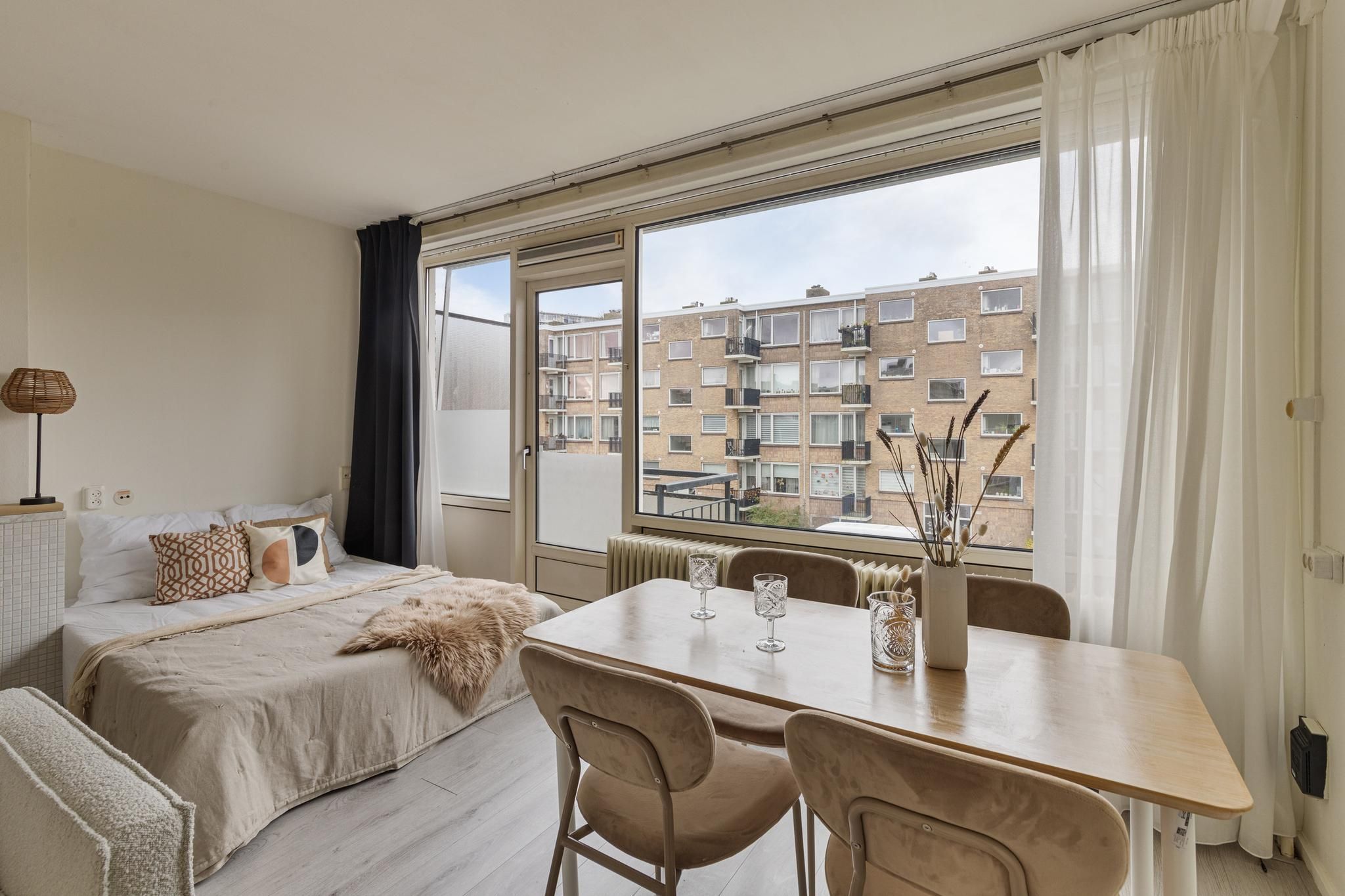 Robertaland 42 Photo 0