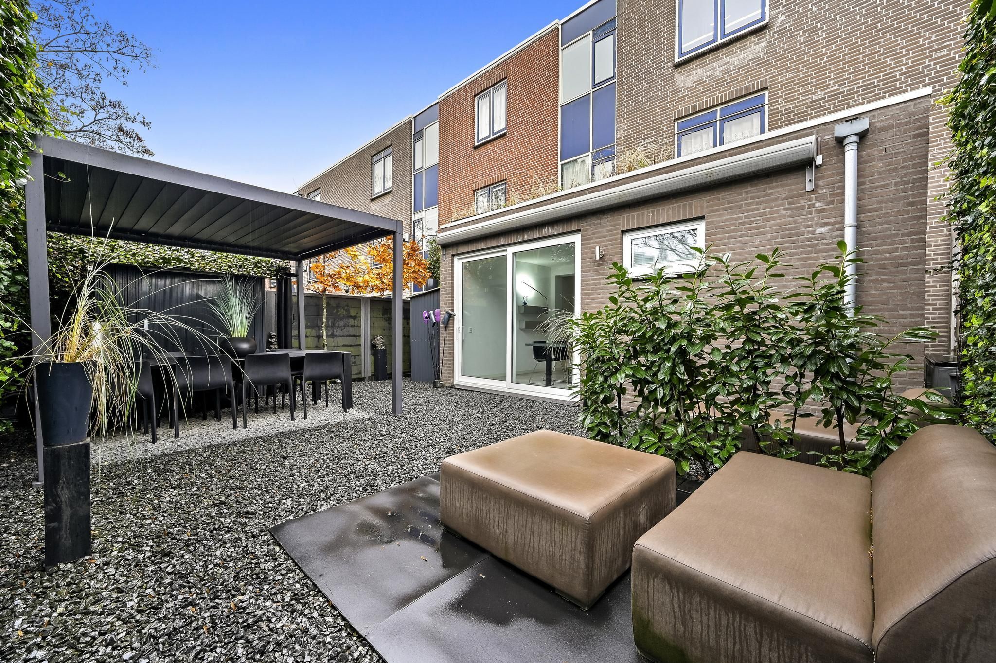 Charlotte de Bourbonstraat 102 Photo 1