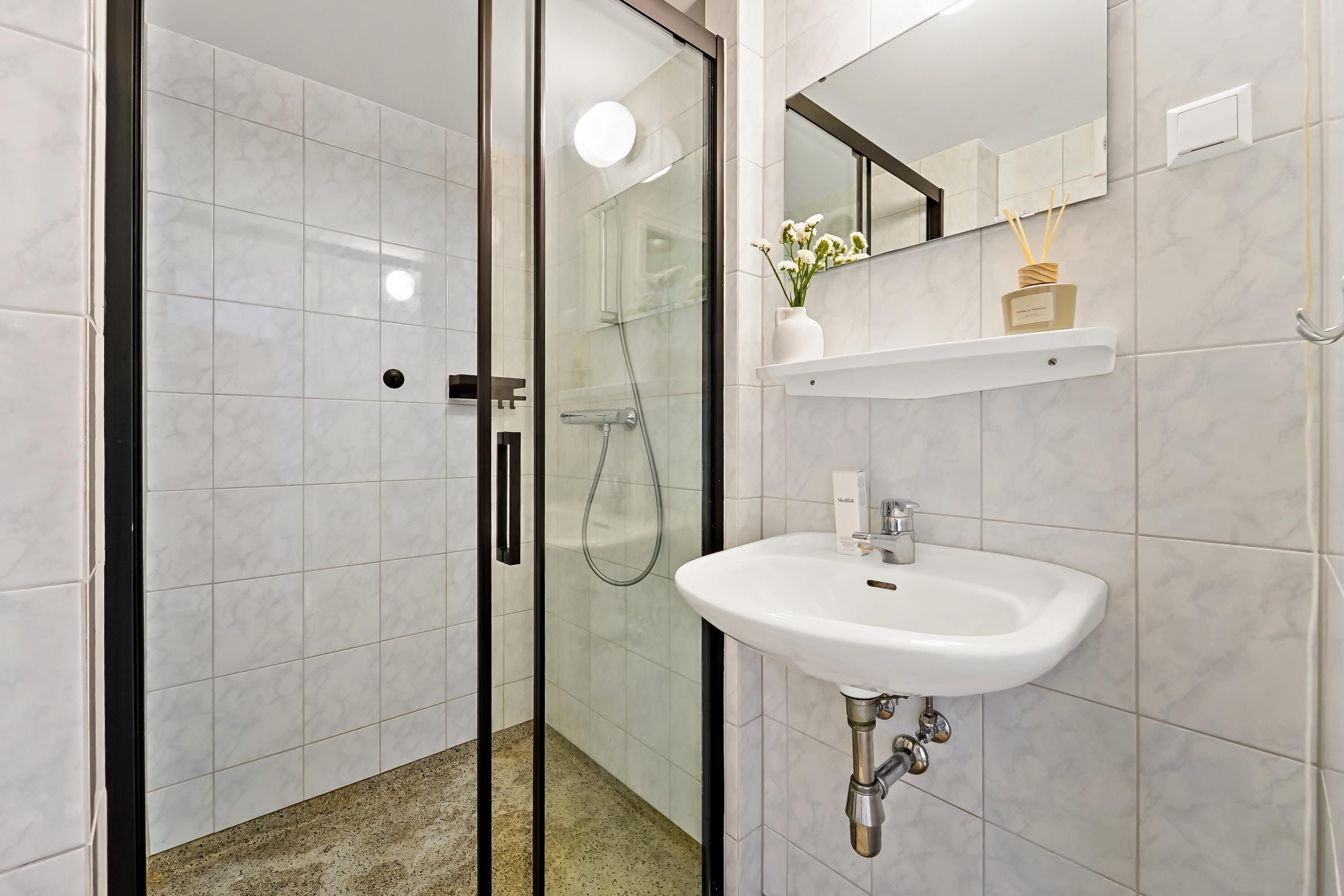 Burgemeester Caan van Necklaan 299 Photo 2