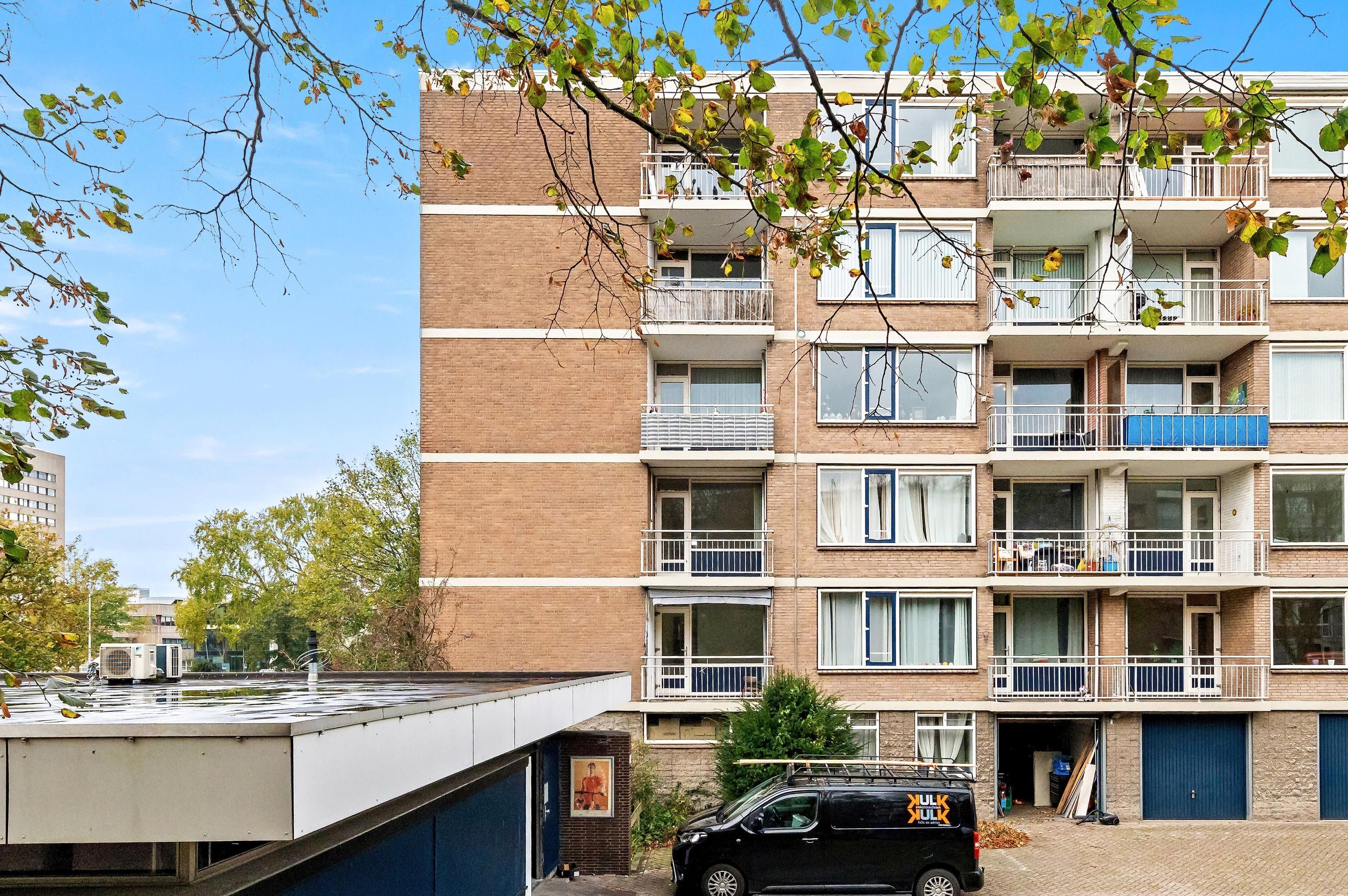 Burgemeester Caan van Necklaan 180 Photo 0