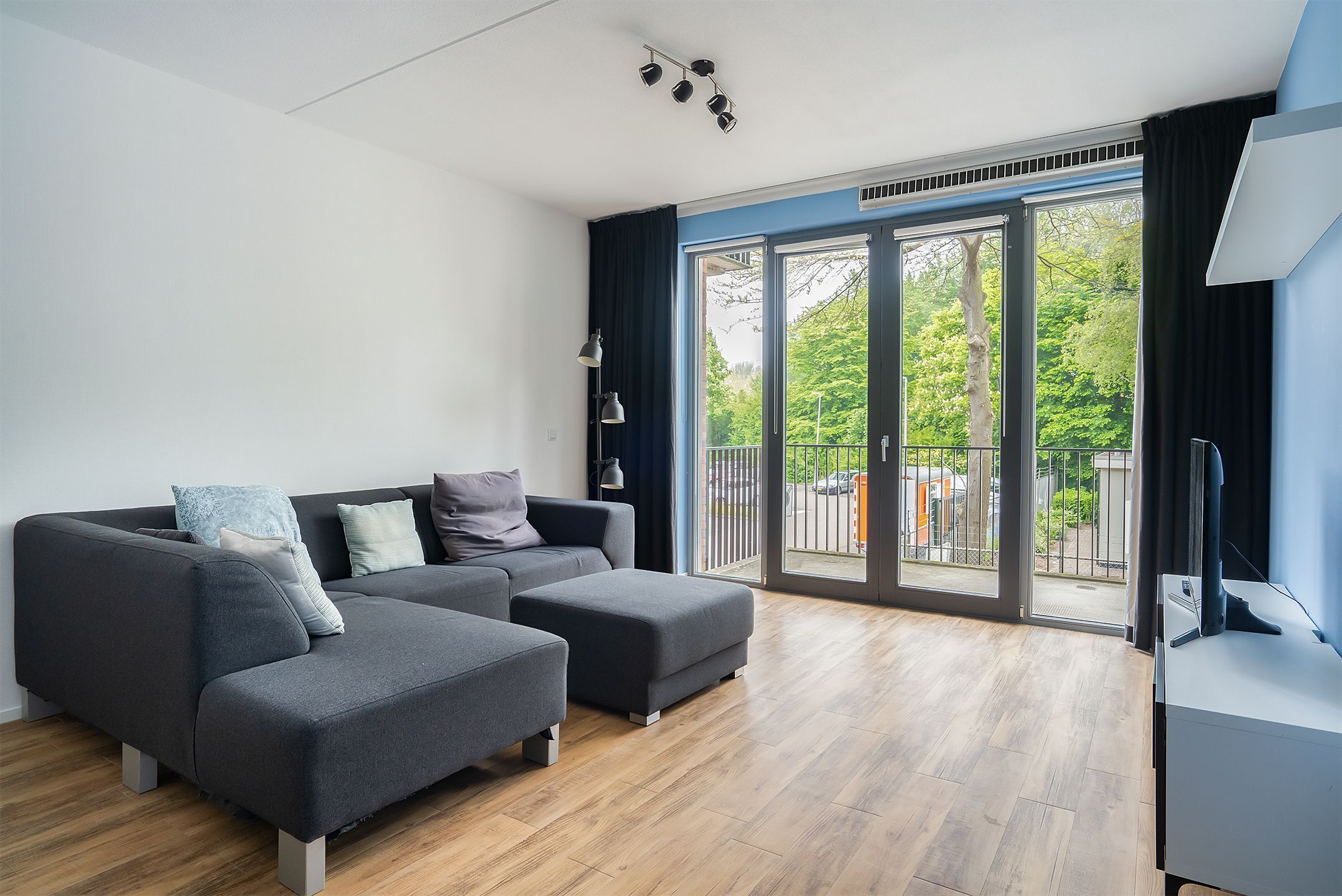 Jacobus Bellamyhove 33-H Photo 2