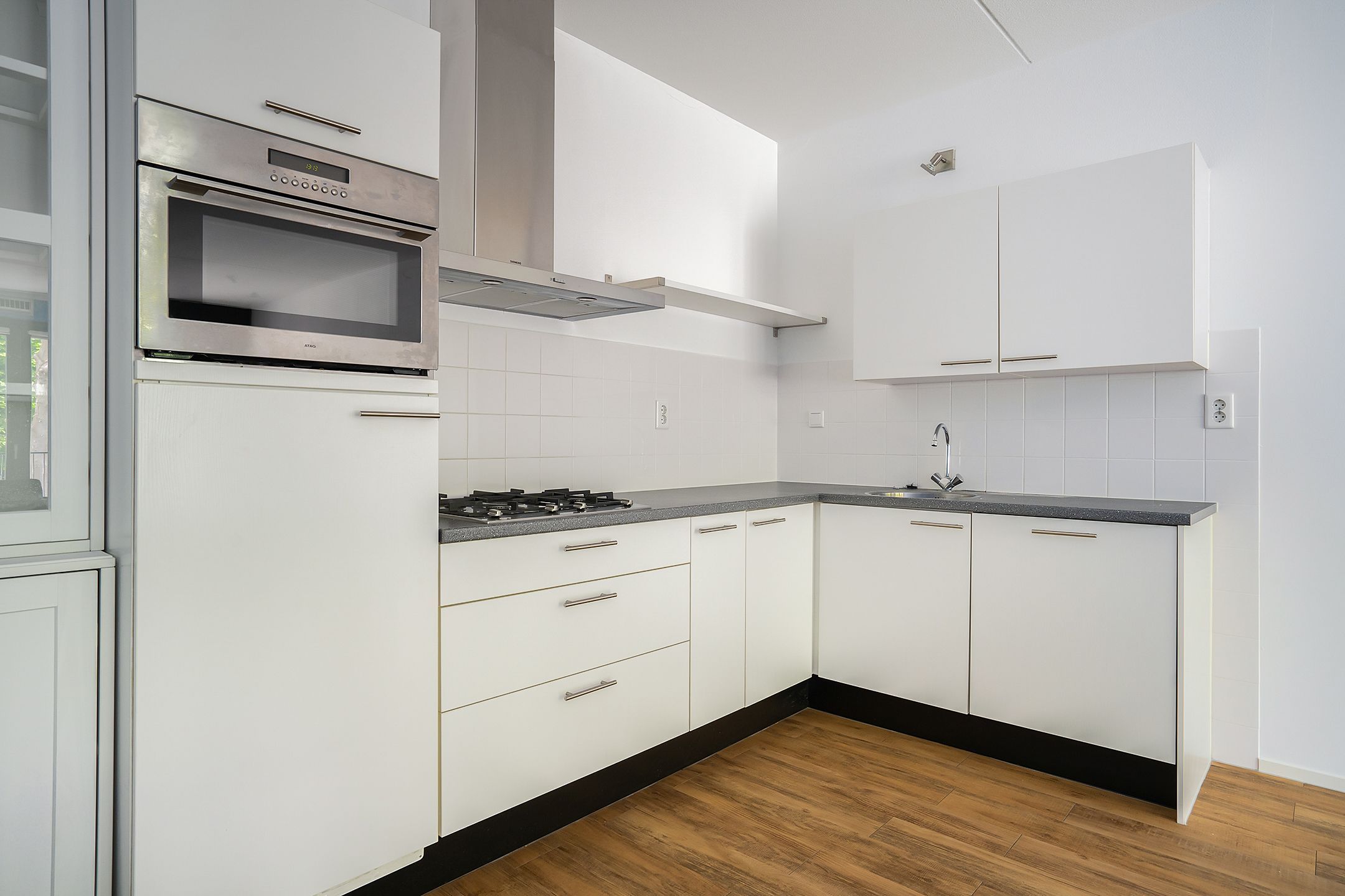 Jacobus Bellamyhove 33-H Photo 3