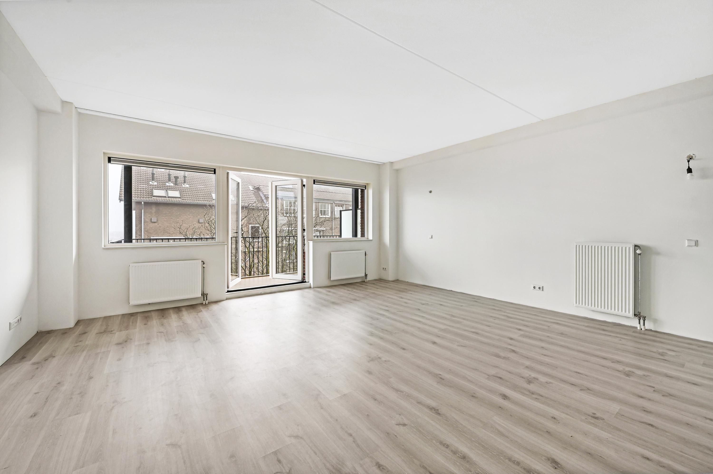 Koningin Sophiestraat 216 Photo 1