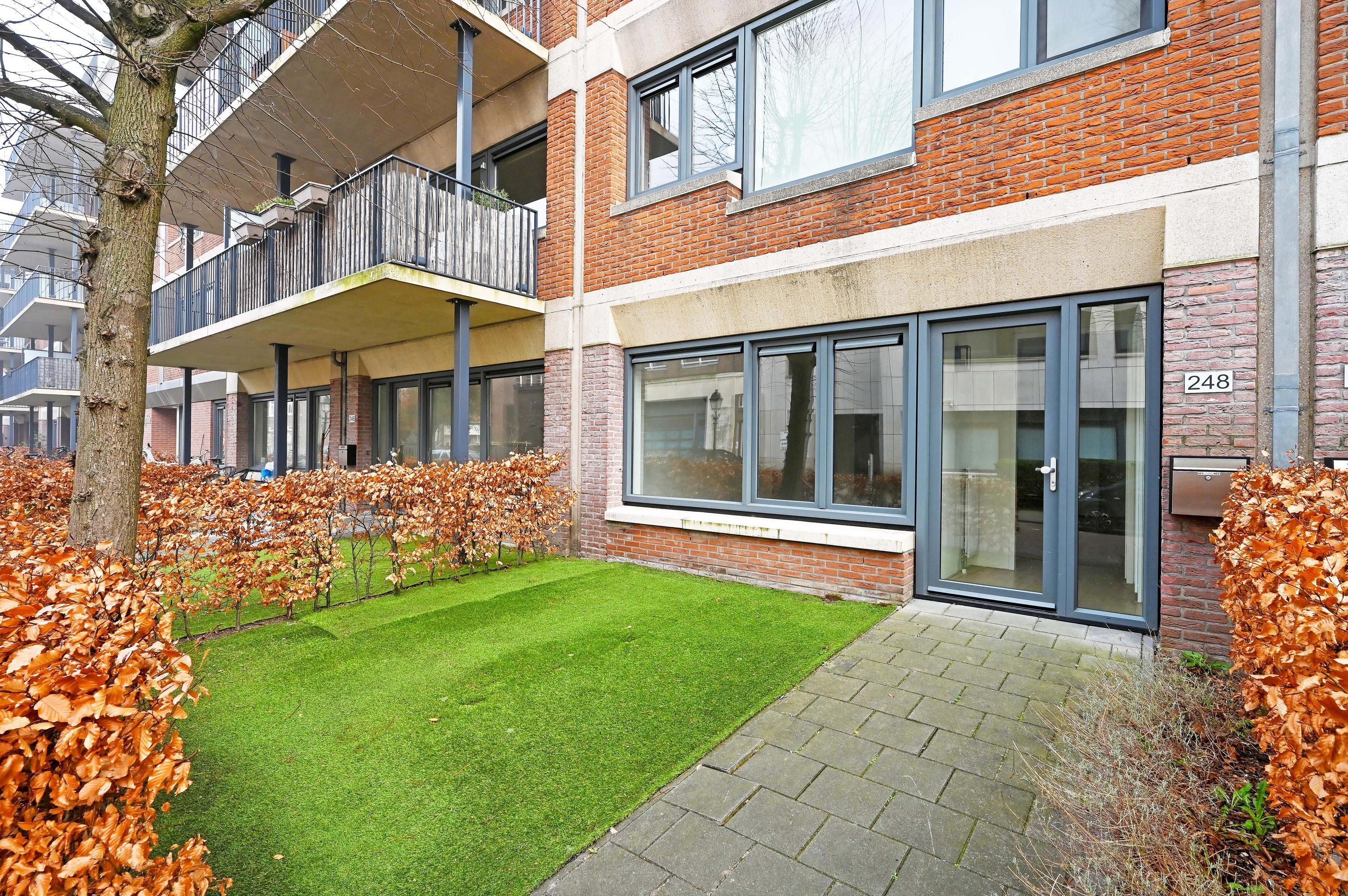 Koningin Sophiestraat 246 Photo 1