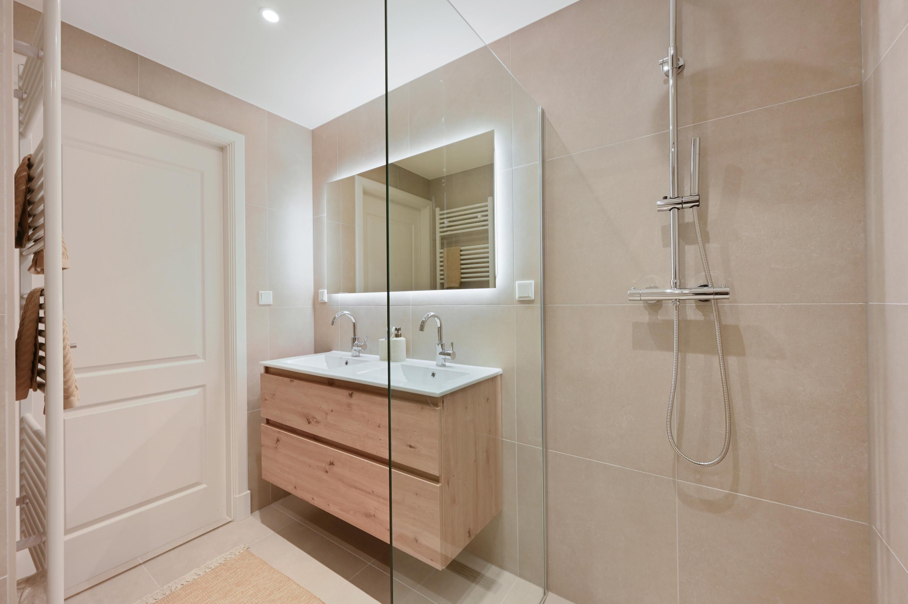 Hendrik Zwaardecroonstraat 116-C Photo 3