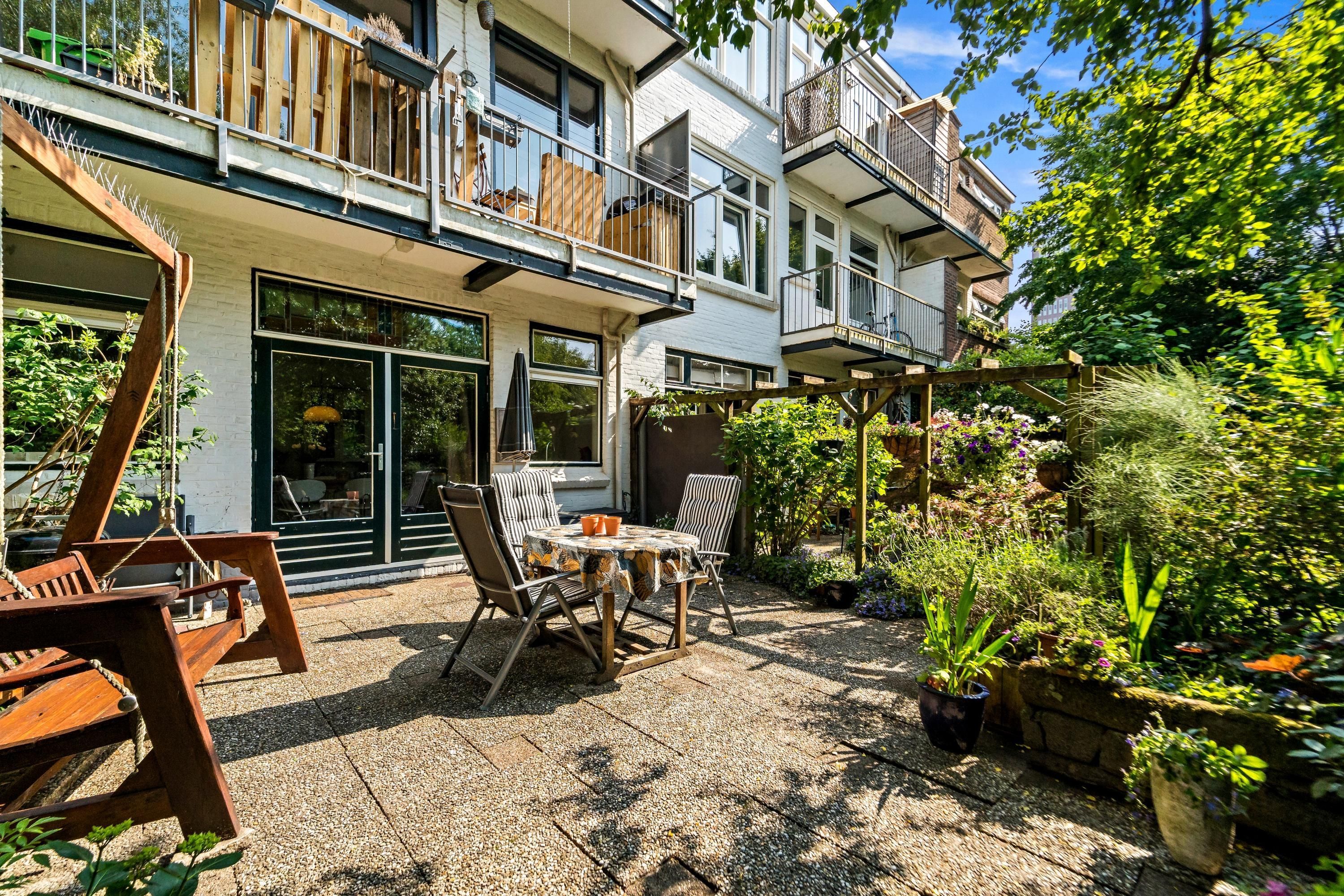 Van der Parrastraat 16 Photo 3