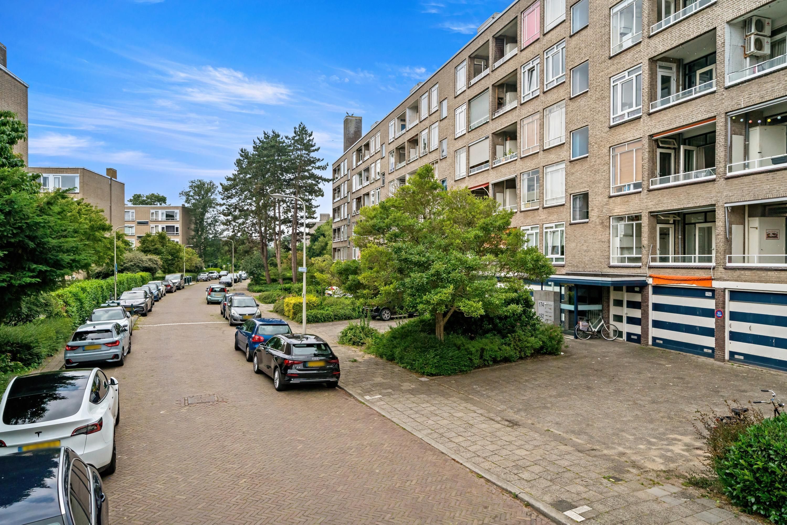 Parelmoerhorst 184 Photo 0