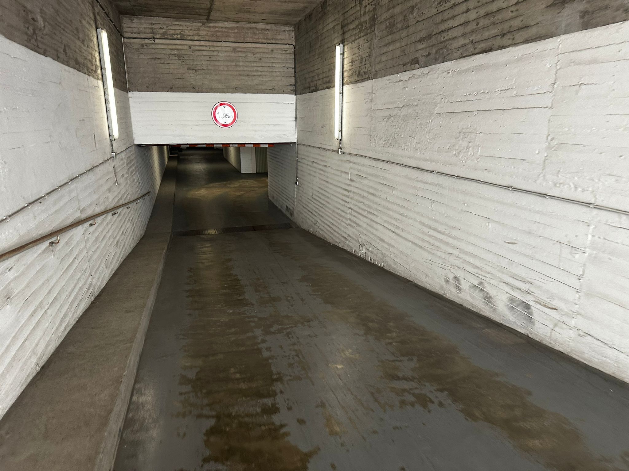 Burgemeester van Fenemaplein GARAGE 137 Photo Blur 5