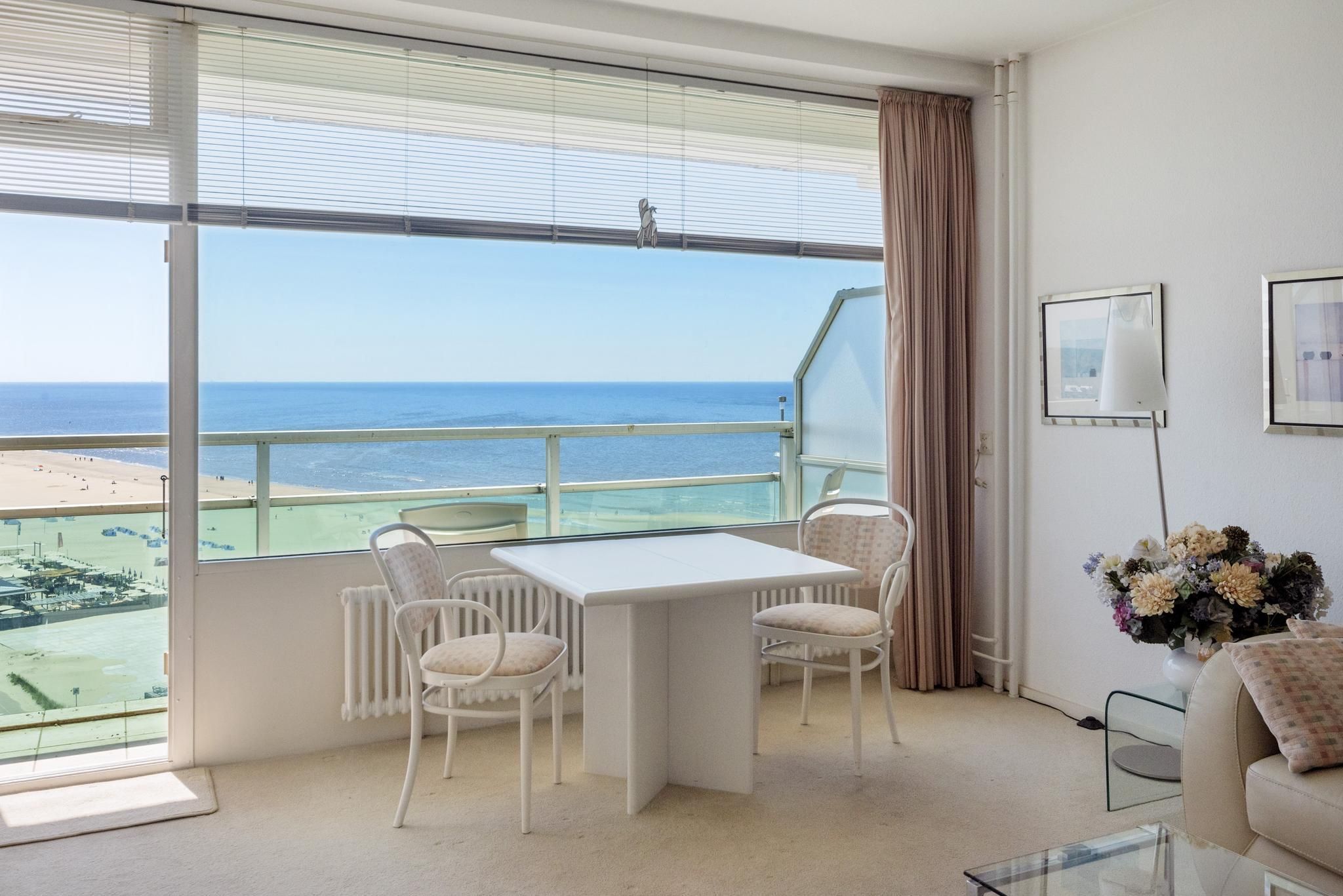 de Favaugeplein 21-F 52 Photo Blur 4