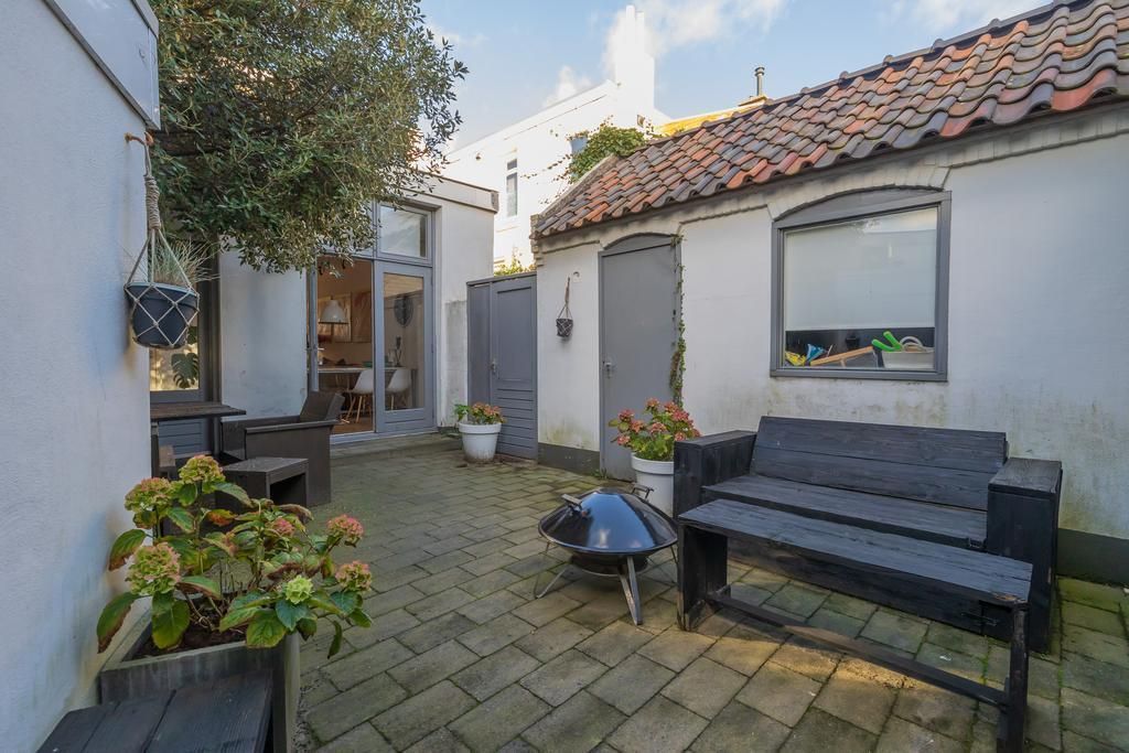 Stationsstraat 2 Photo Blur 16