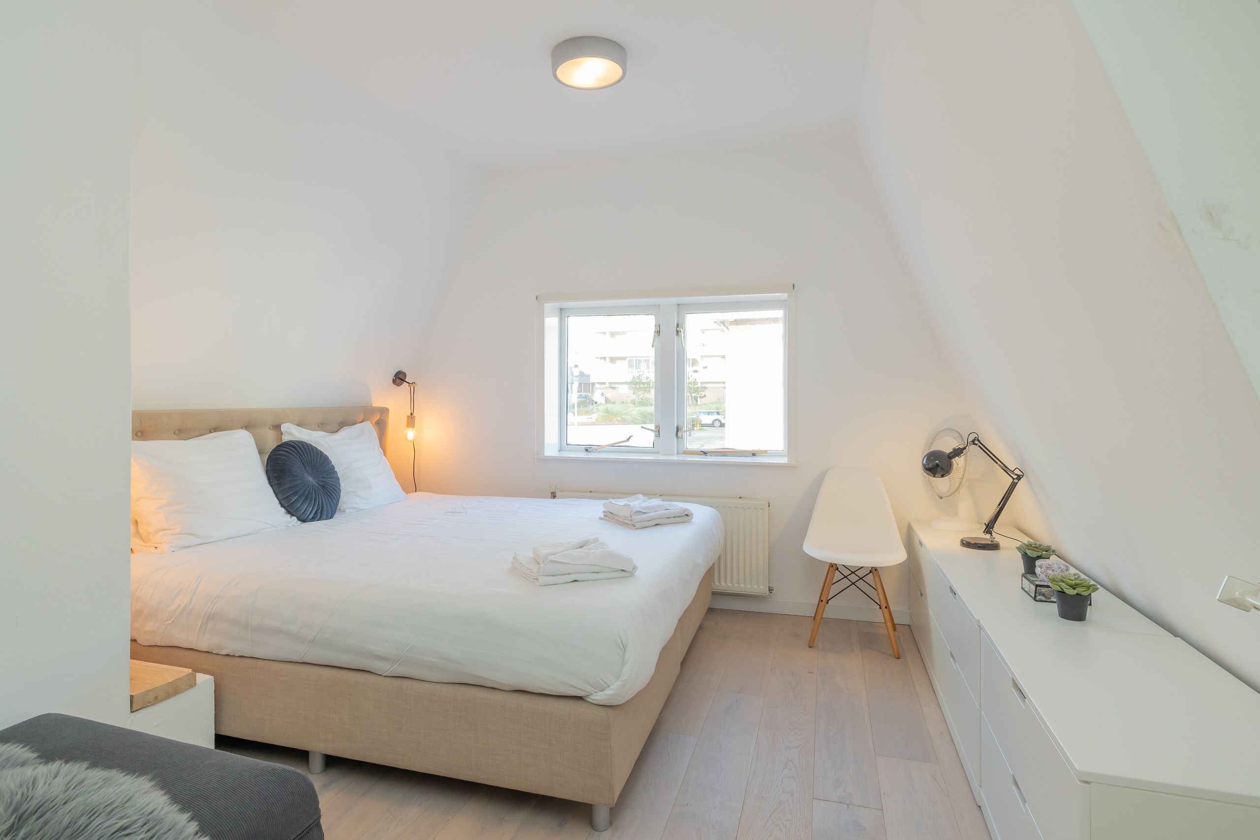 Stationsstraat 2 Photo Blur 3