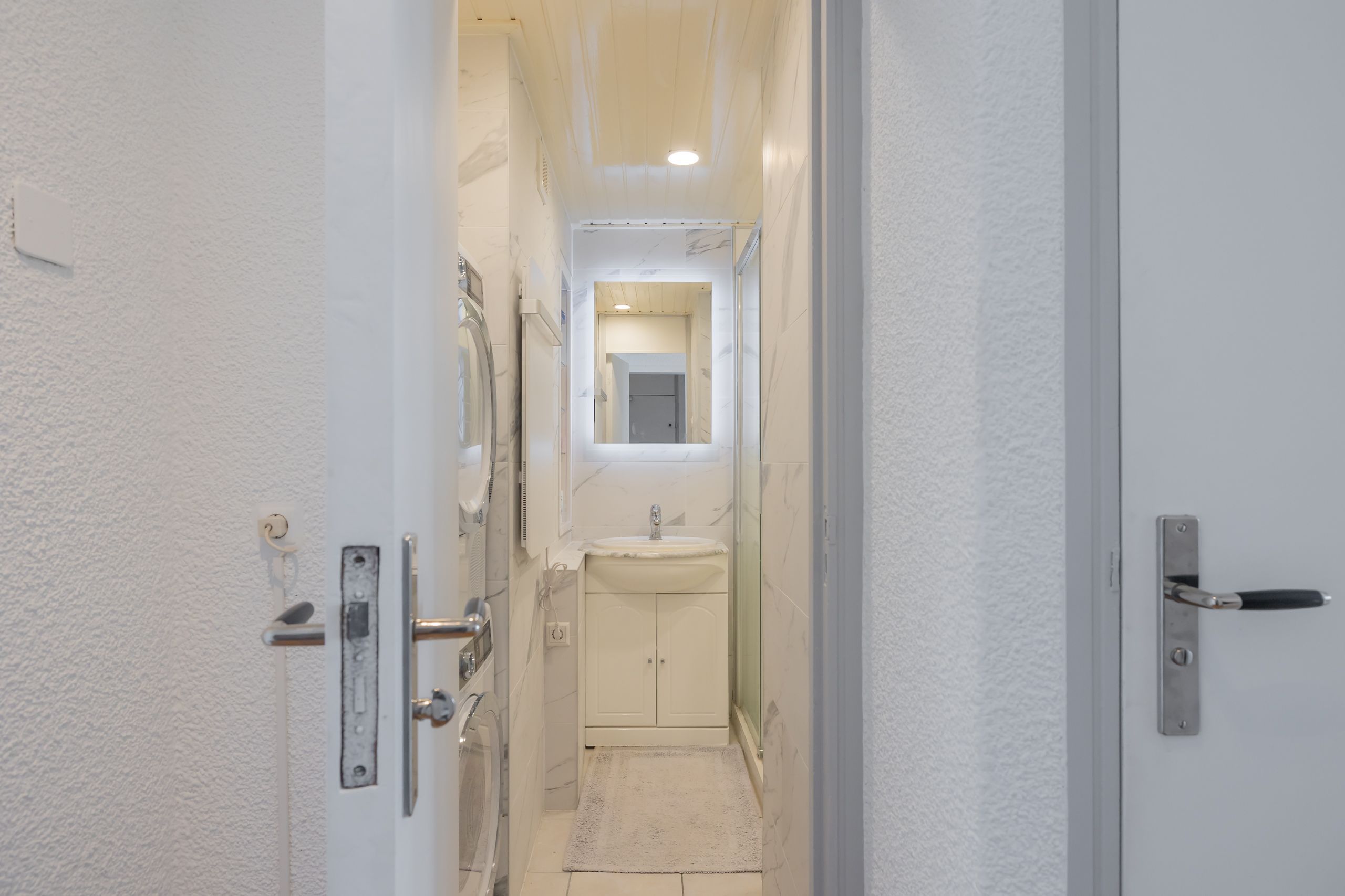 Burgemeester van Fenemaplein 2-a 0606 Photo Blur 22