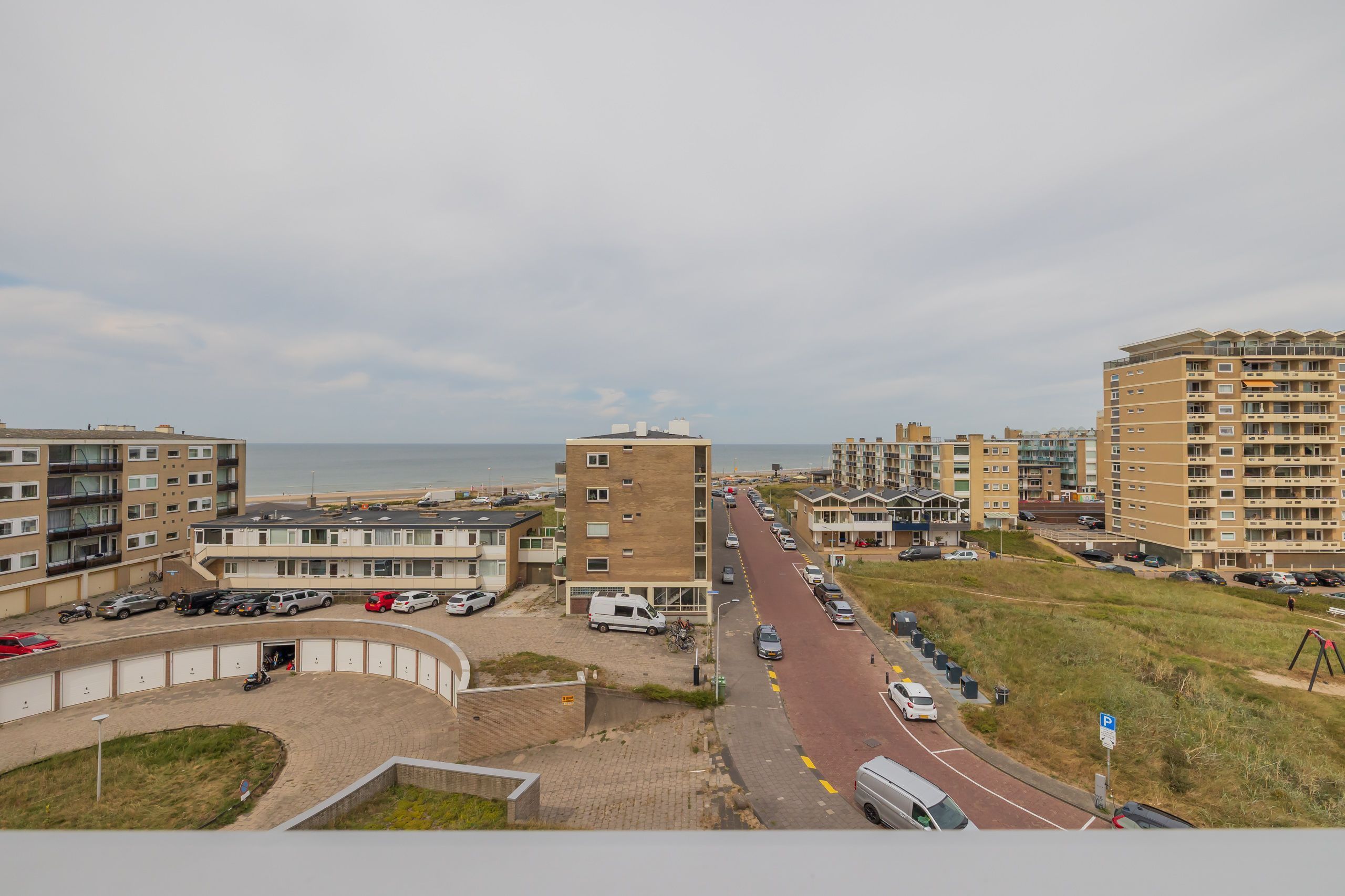 Burgemeester van Alphenstraat 57-F 15 Photo Blur 2