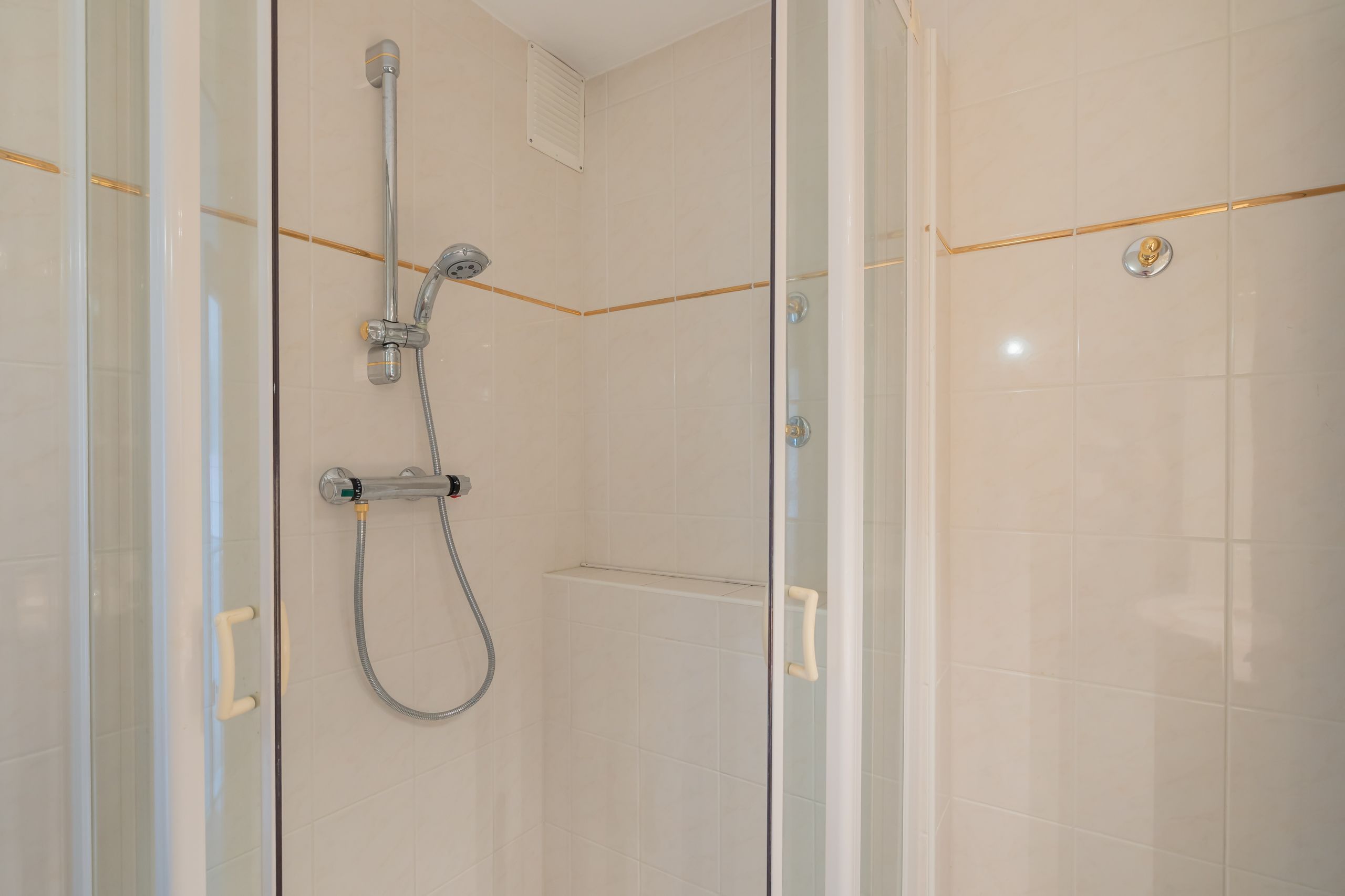 Burgemeester van Fenemaplein 19-F 7 Photo Blur 29