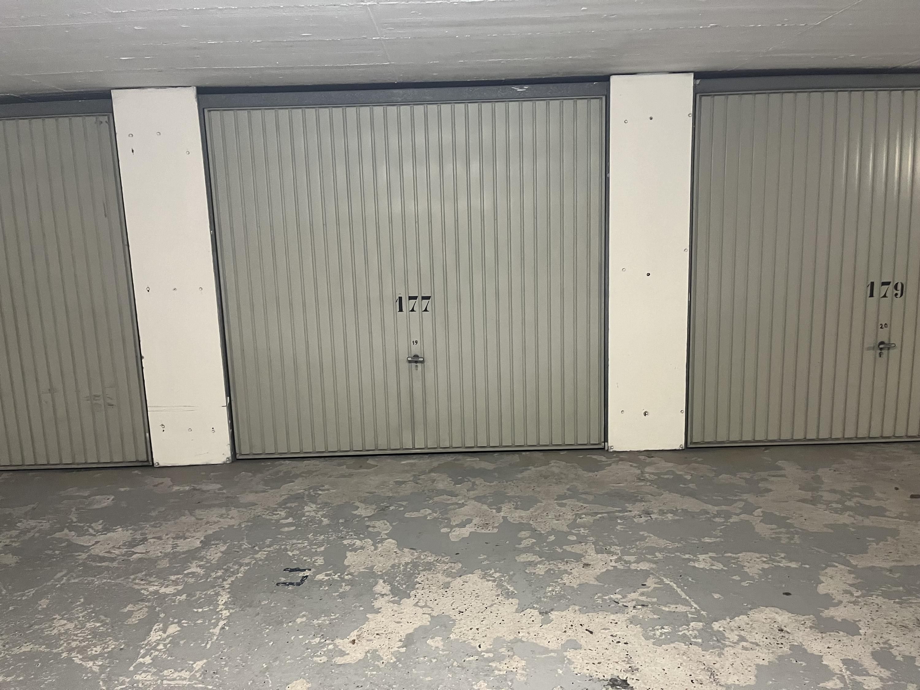 Burgemeester van Fenemaplein 19-F 7 Photo Blur 3