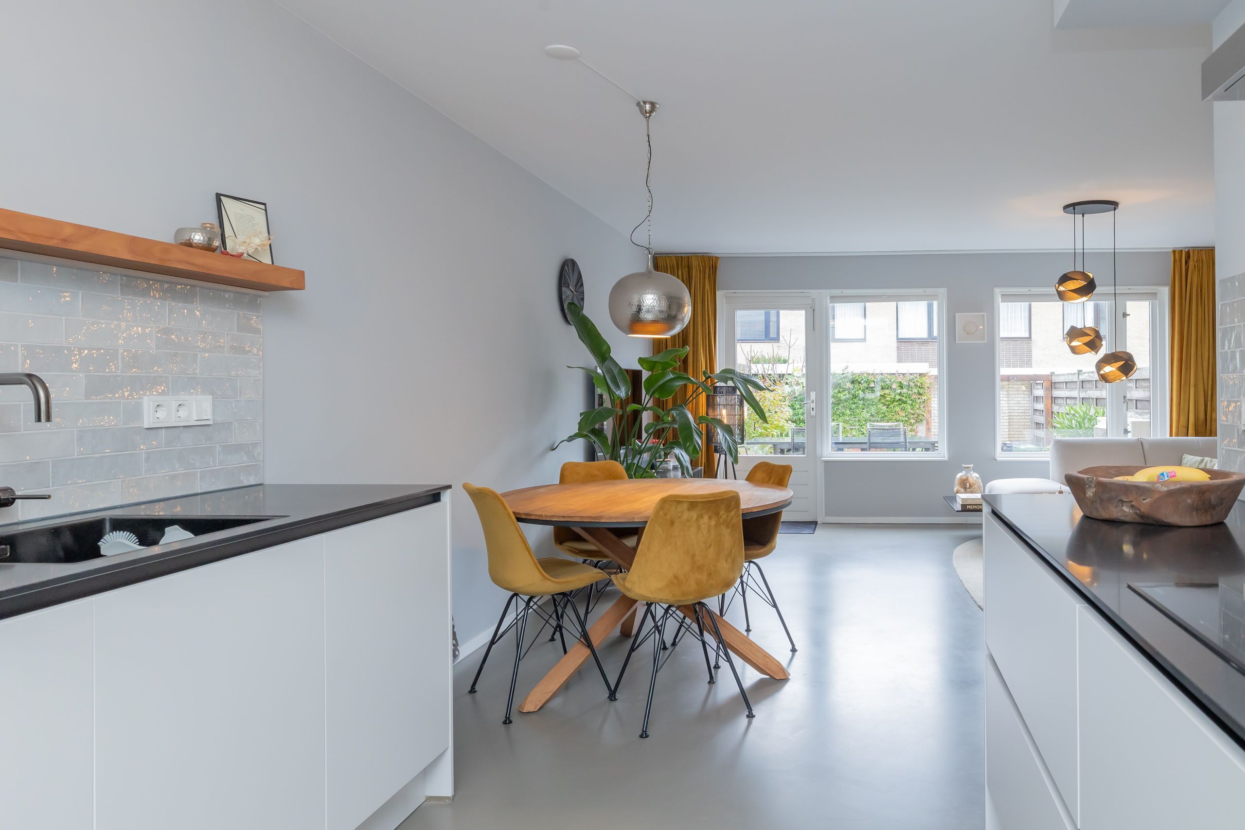 Dr Joh G Mezgerstraat 62 Photo Blur 17