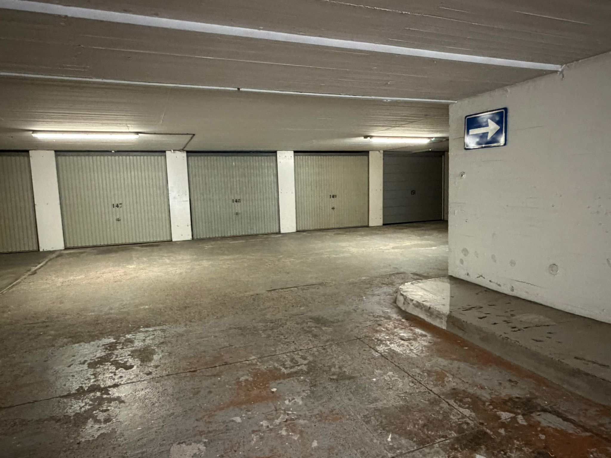 Burgemeester van Fenemaplein GARAGE 177 Photo Blur 2