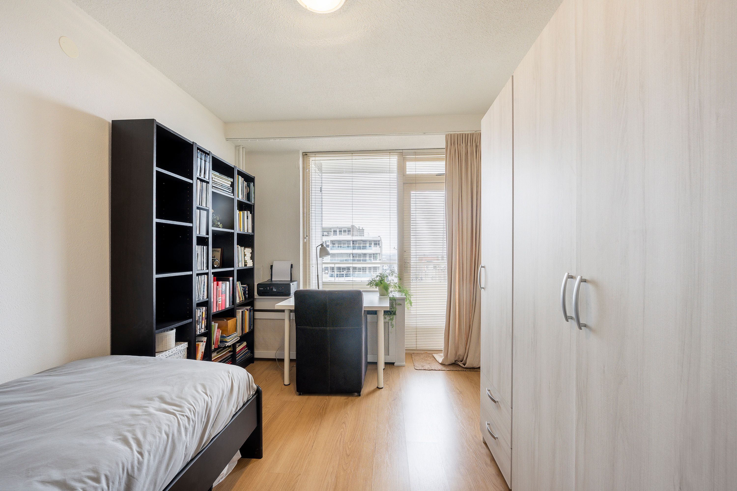 Burgemeester van Fenemaplein 7-F 6 Photo Blur 25