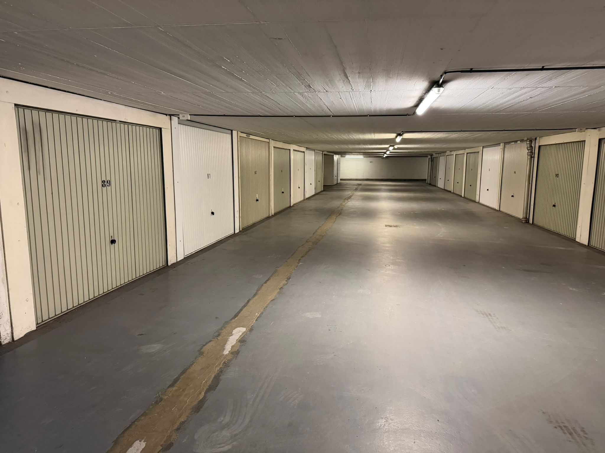 Burgemeester van Fenemaplein GARAGE 89 Photo Blur 0