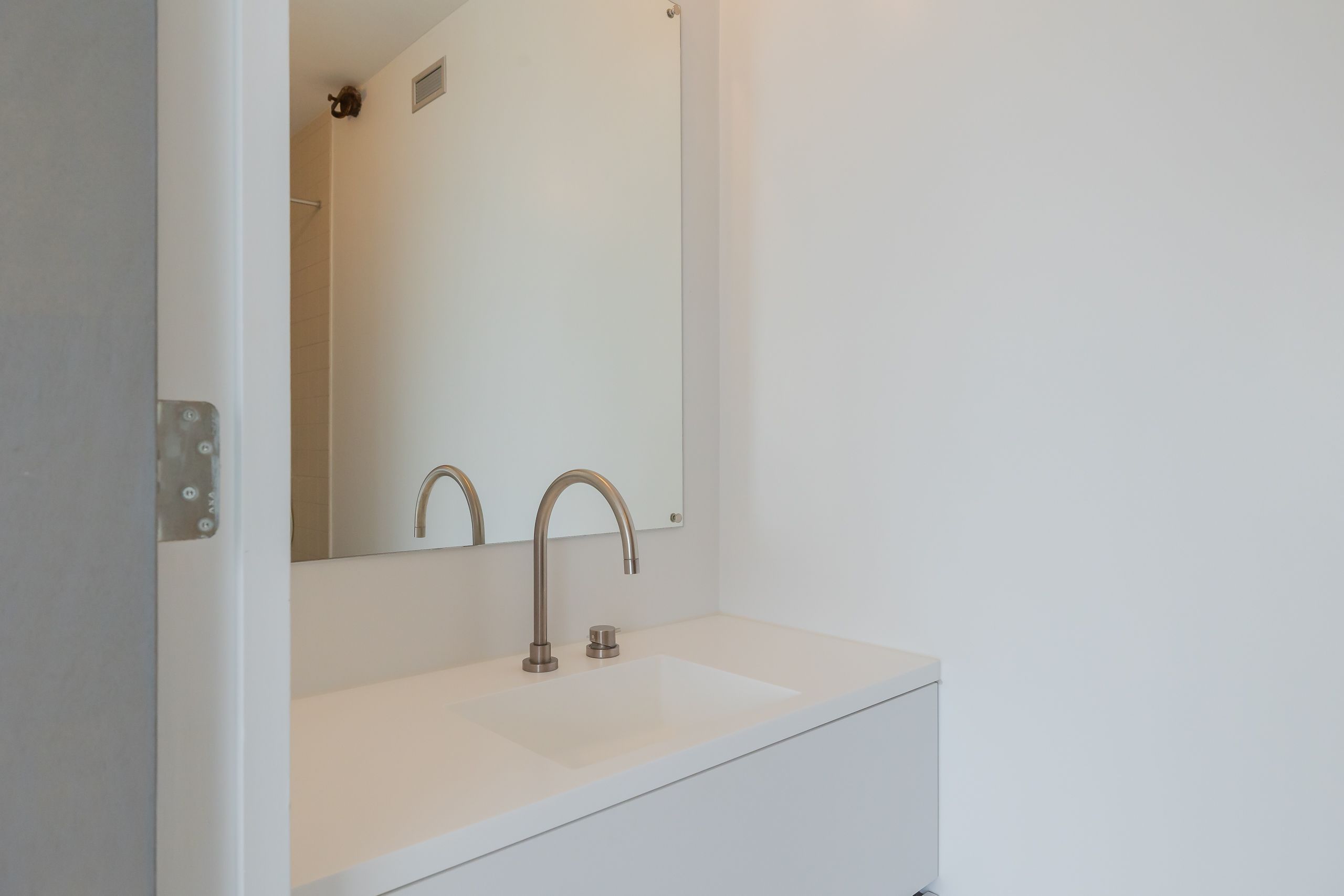 Burgemeester van Fenemaplein 2-a 1602 Photo Blur 22