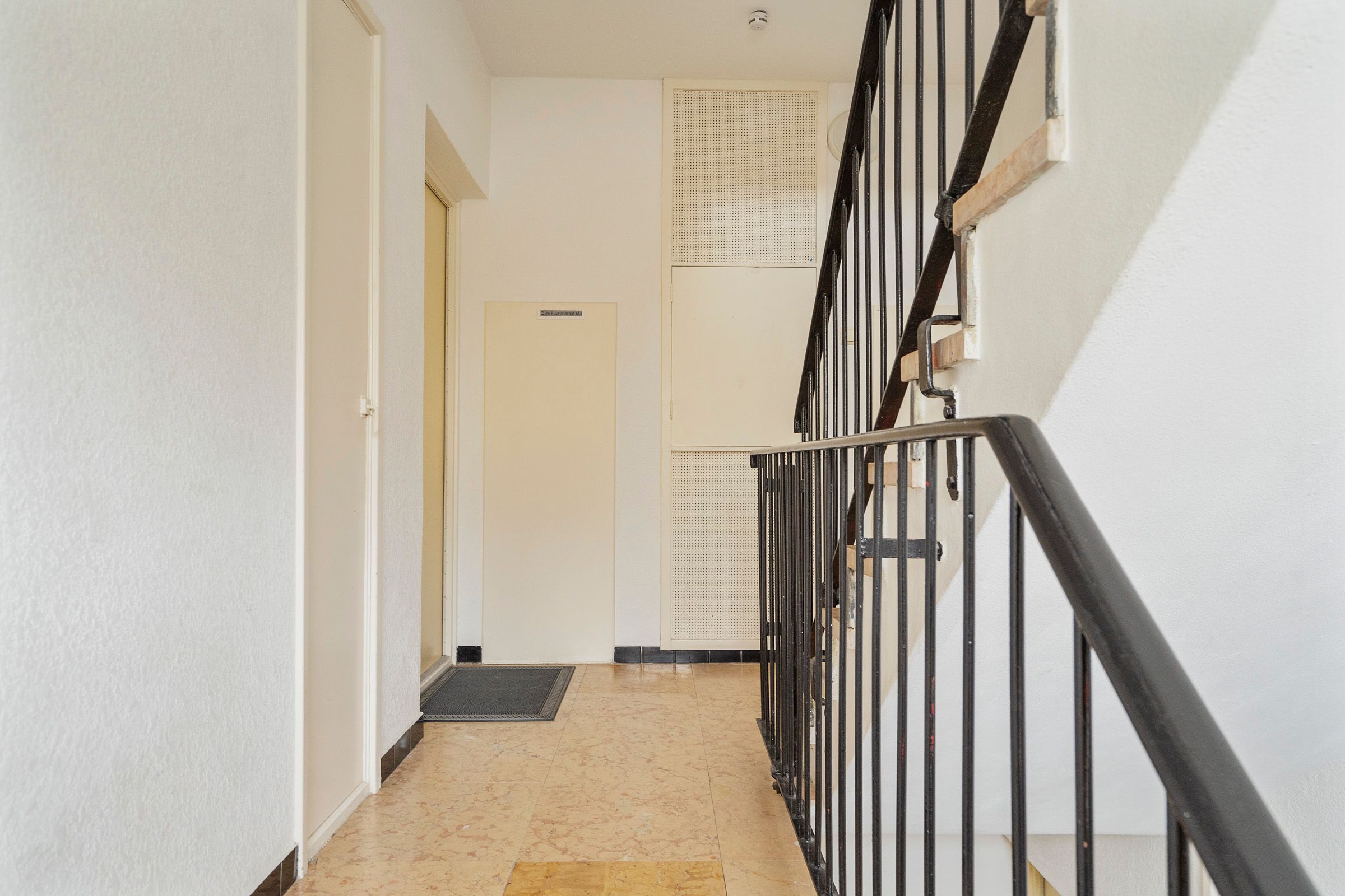 de Ruyterstraat 6-F 3 Photo Blur 6