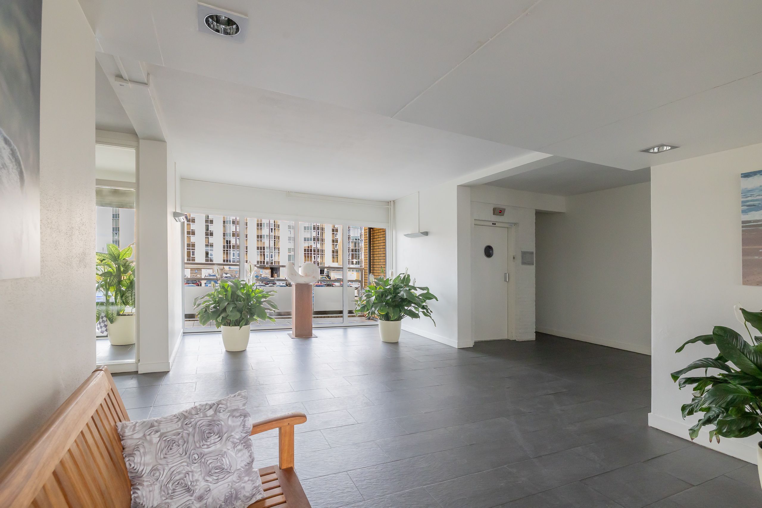 Burgemeester van Alphenstraat 61-F 42 Photo Blur 6