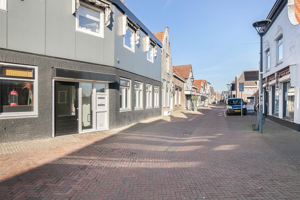 Kerkstraat 1 - A Photo 1