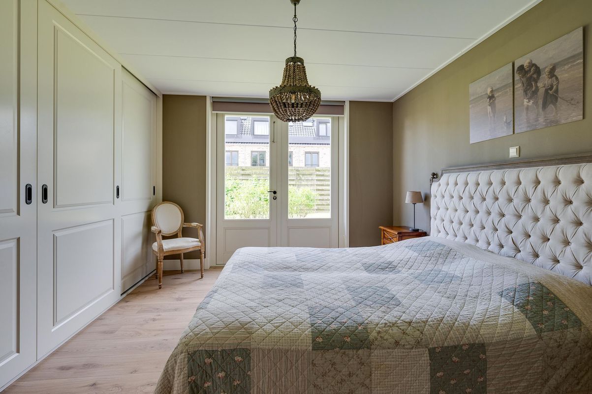 Arent van Lierstraat 27 - A Photo 7