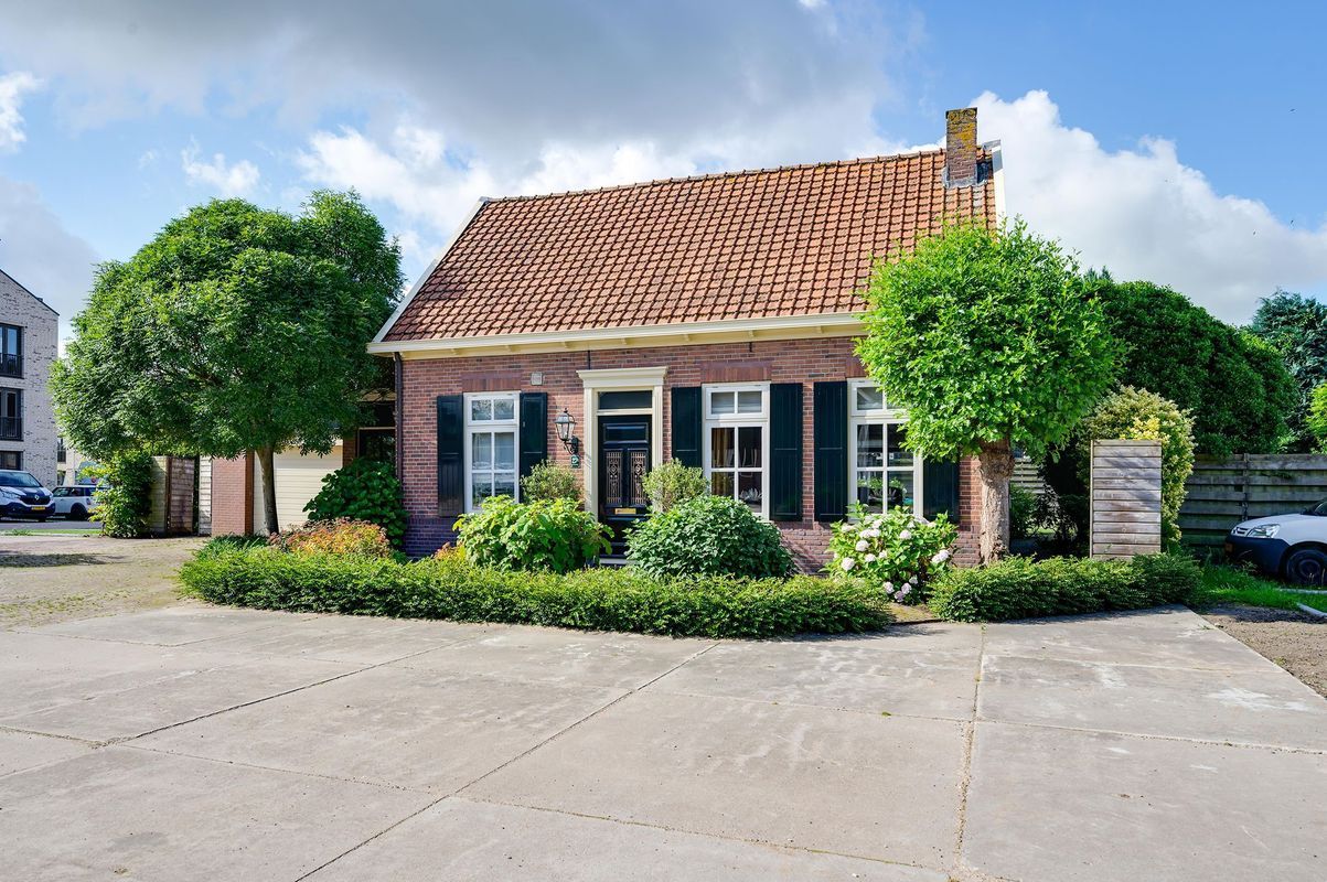 Arent van Lierstraat 27 - A Photo 2