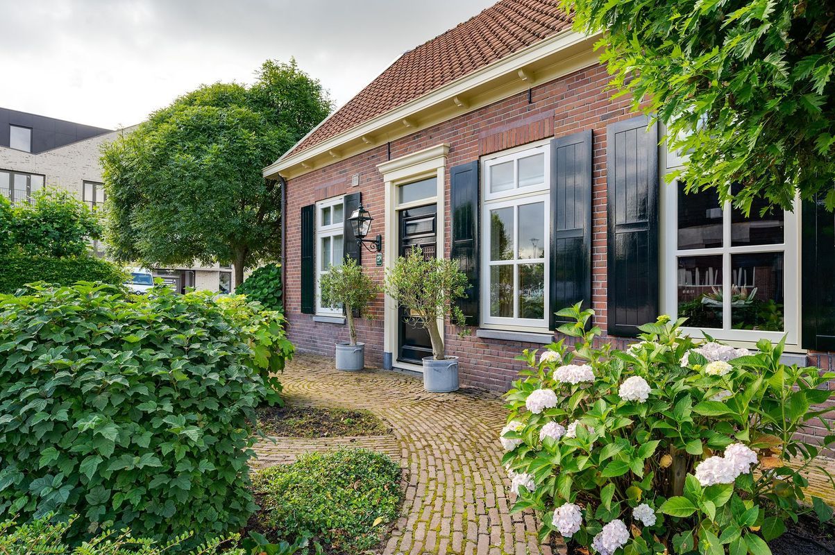 Arent van Lierstraat 27 - A Photo 13