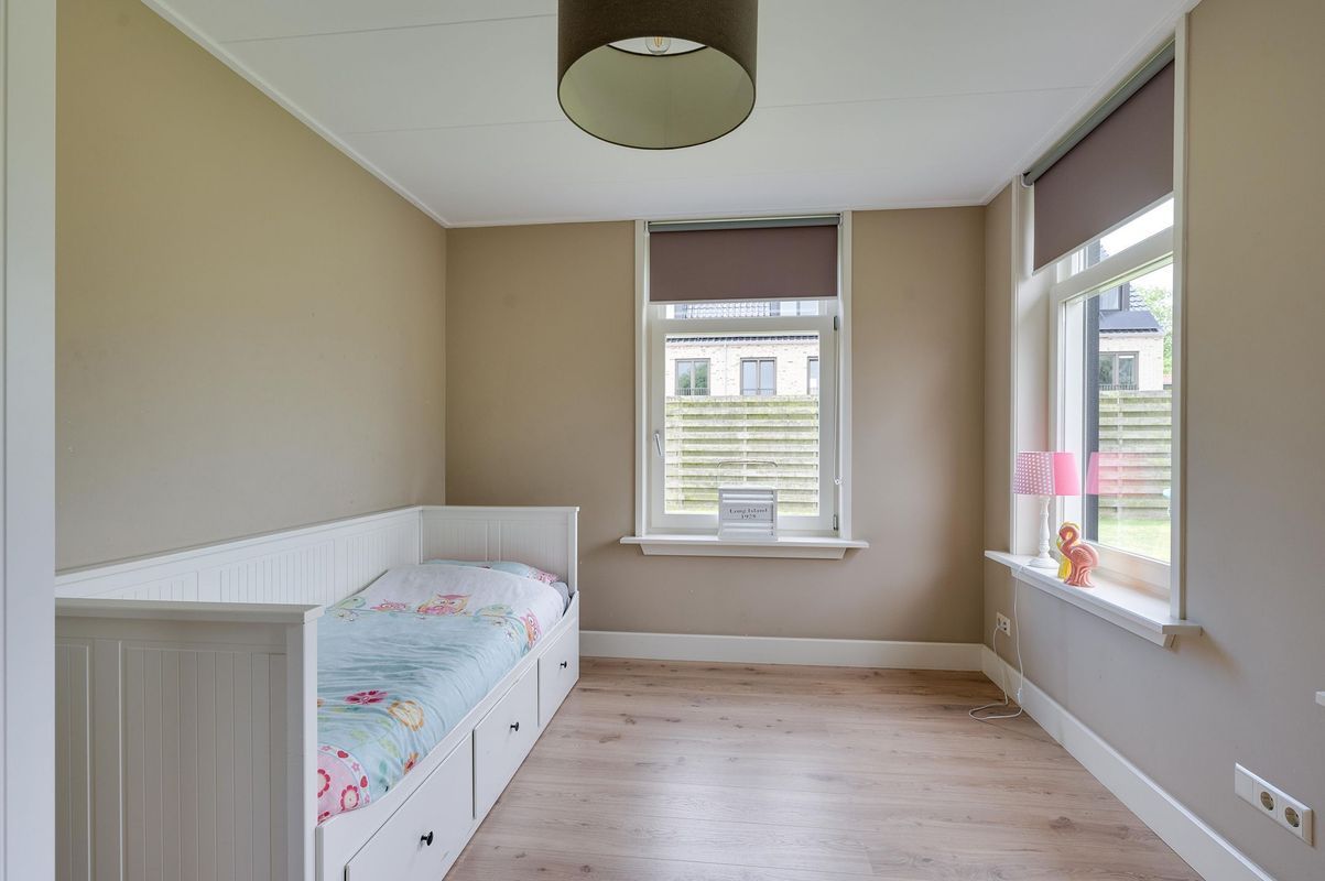 Arent van Lierstraat 27 - A Photo 32